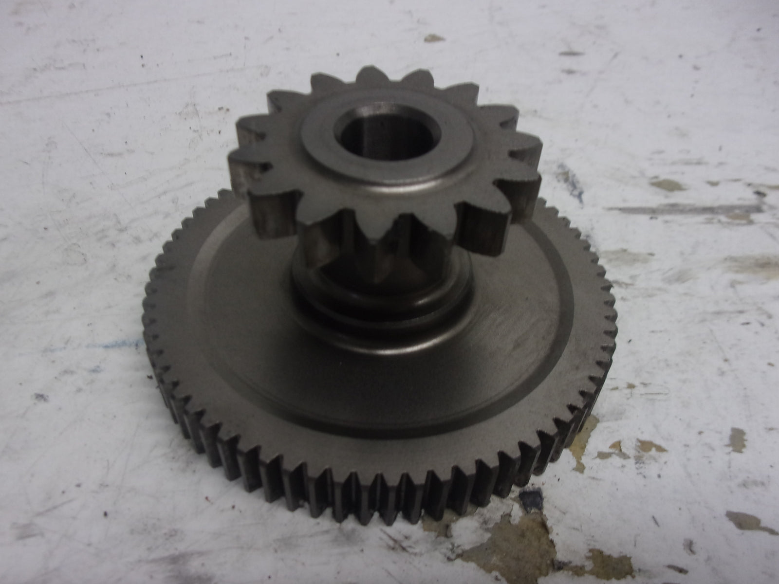 Yamaha Waverunner 2016-2022 VX EX V1 OEM Idler Gear Assembly # 2HC-15512-00-00