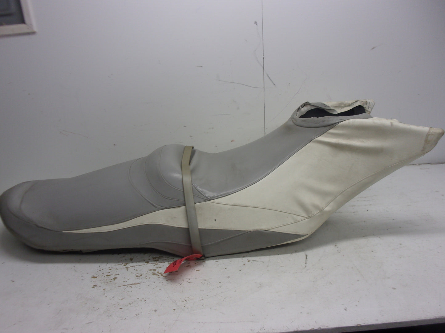 Sea Doo Bombardier 2011-2012 GTX Limited IS 260 OEM Gray & White Seat 269002072