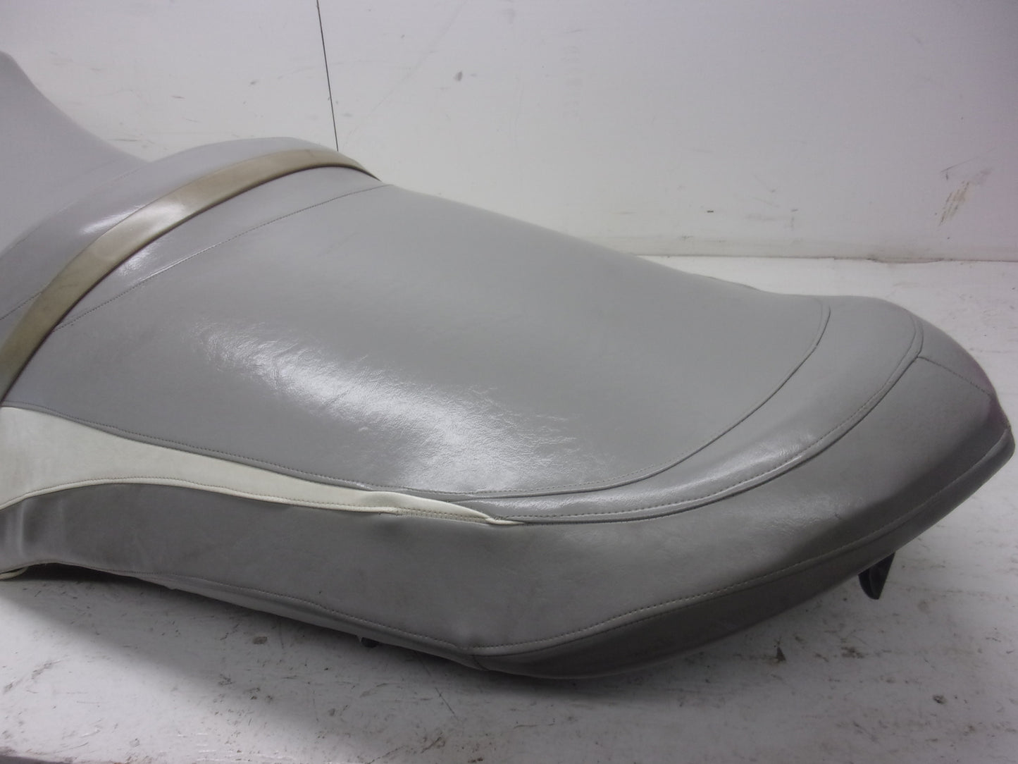 Sea Doo Bombardier 2011-2012 GTX Limited IS 260 OEM Gray & White Seat 269002072
