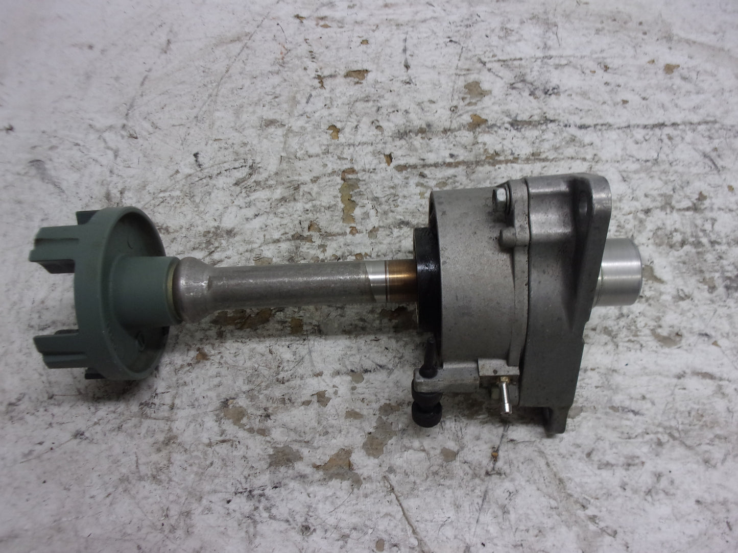 Yamaha WaveRunner 1999 XL 760 OEM Bearing Housing + Coupler Part 65U-45332-00-94