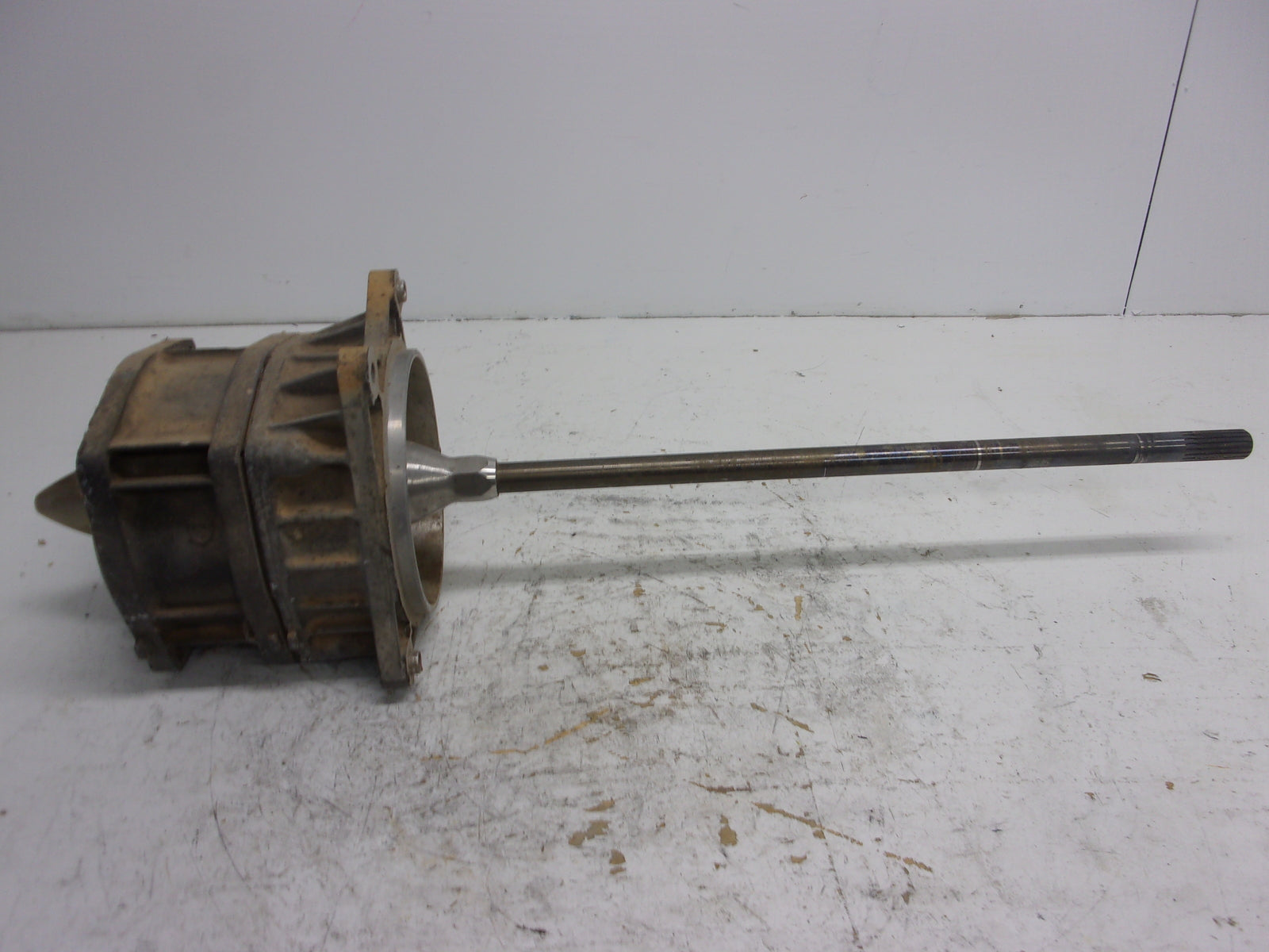 Yamaha WaveRunner 1999-2001 XL GP1200 OEM Prop + Shaft + Housing 66V-R1321-00-00