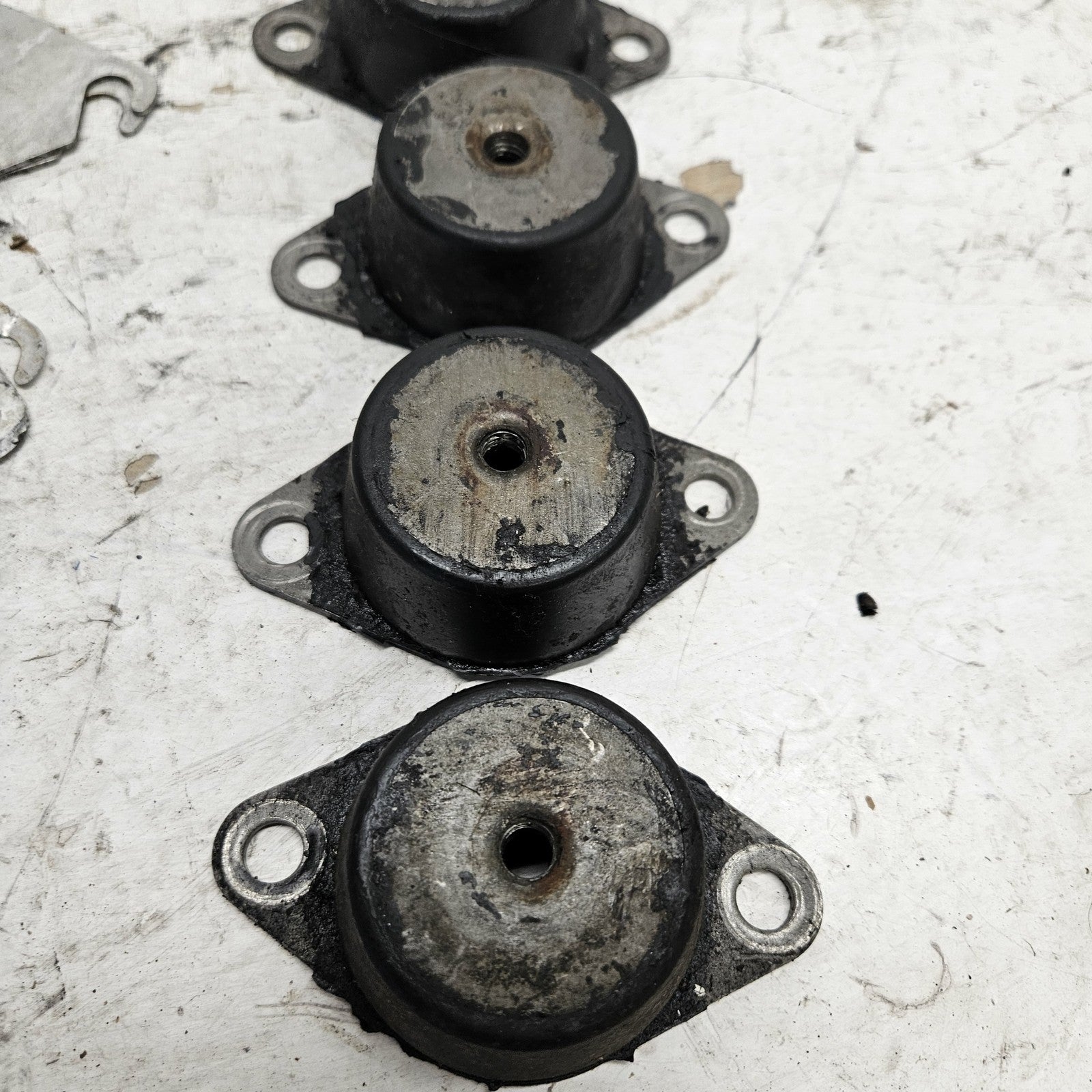 Sea Doo Bombardier 1996-1998 GTI GTS SP SPX SPI HX GS Engine Mount Set 270000217