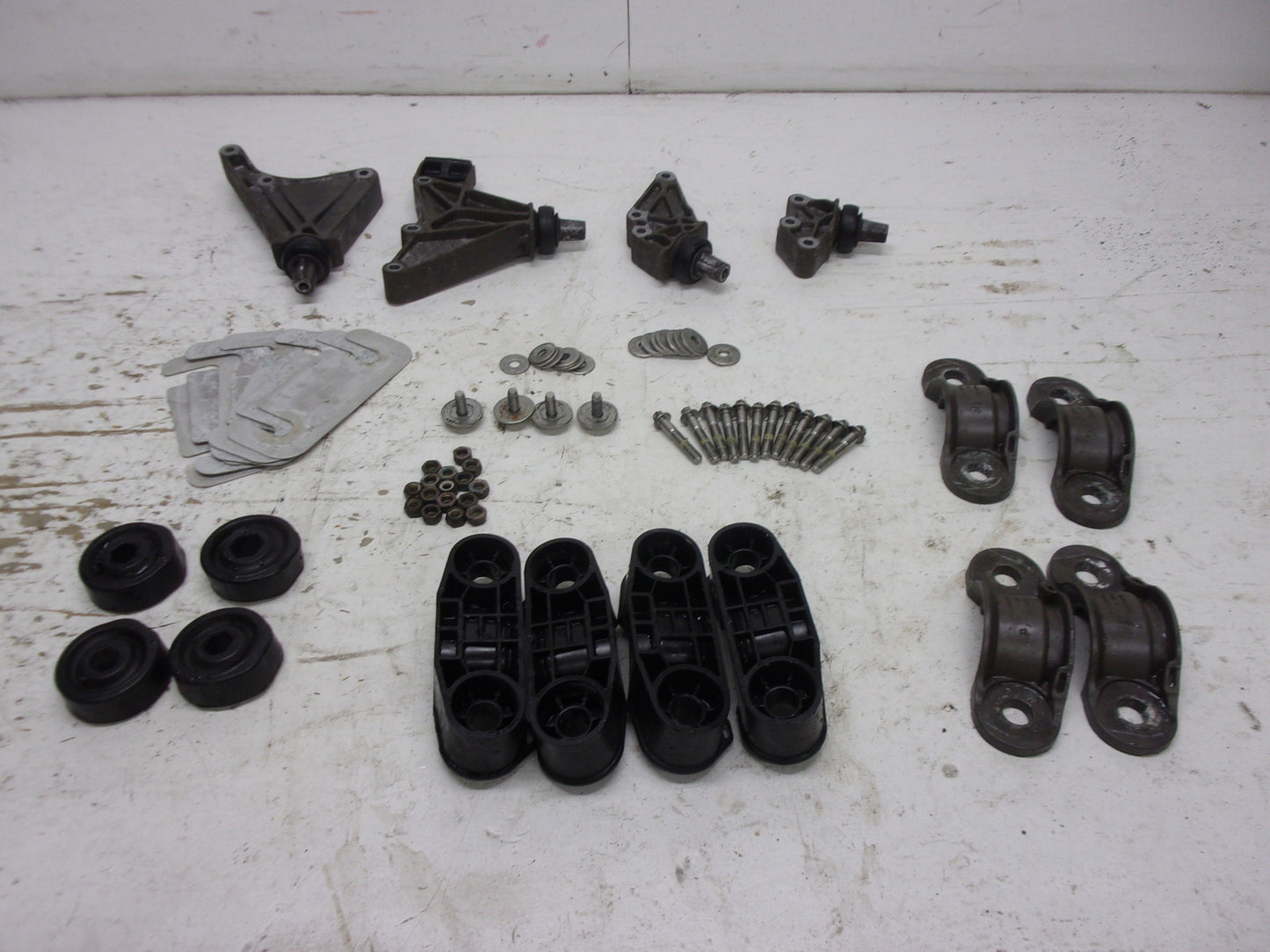 Sea Doo Bombardier 2014-2015 Spark Complete Engine Mount / Damper Set 270000858
