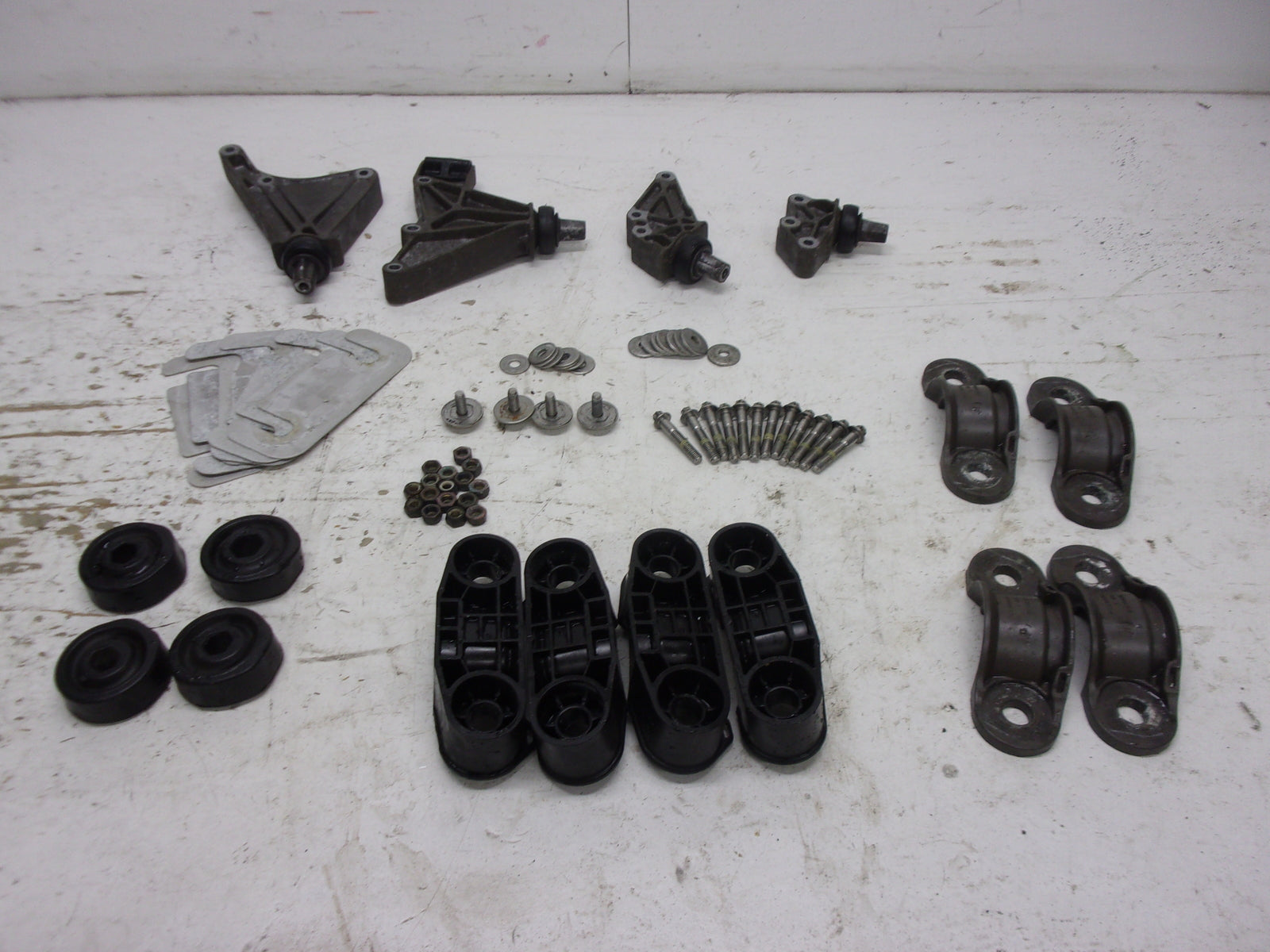 Sea Doo Bombardier 2014-2015 Spark Complete Engine Mount / Damper Set 270000858