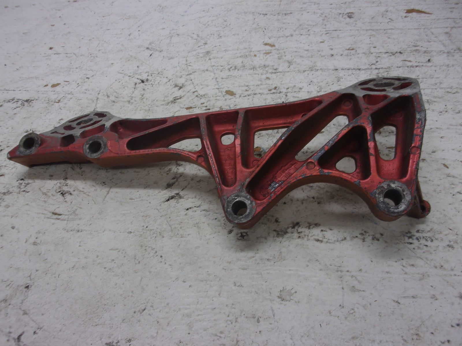 Yamaha Waverunner 1990-1998 WR WVT WB VXR OEM Engine Bracket # 6R7-21415-00-94
