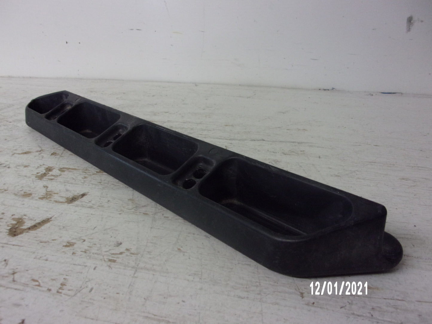 Yamaha WaveRunner 2000-2008 GP 800 1200/1300 Black Left Sponson F0X-U883N-00-00