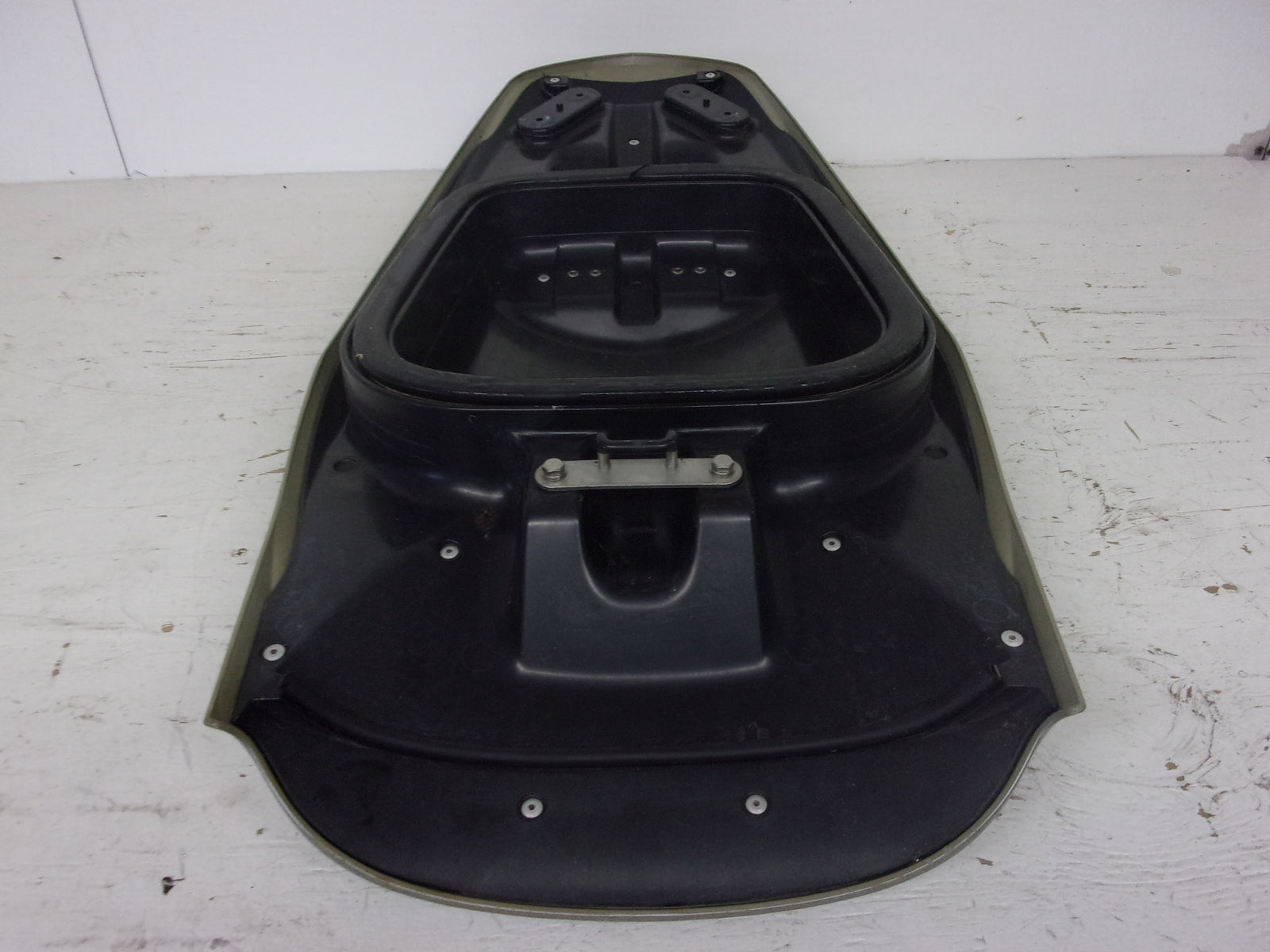 Yamaha Waverunner 2004-2005 FX 1100 FX HO OEM Engine Room # Lid F1B-U517B-40-P0