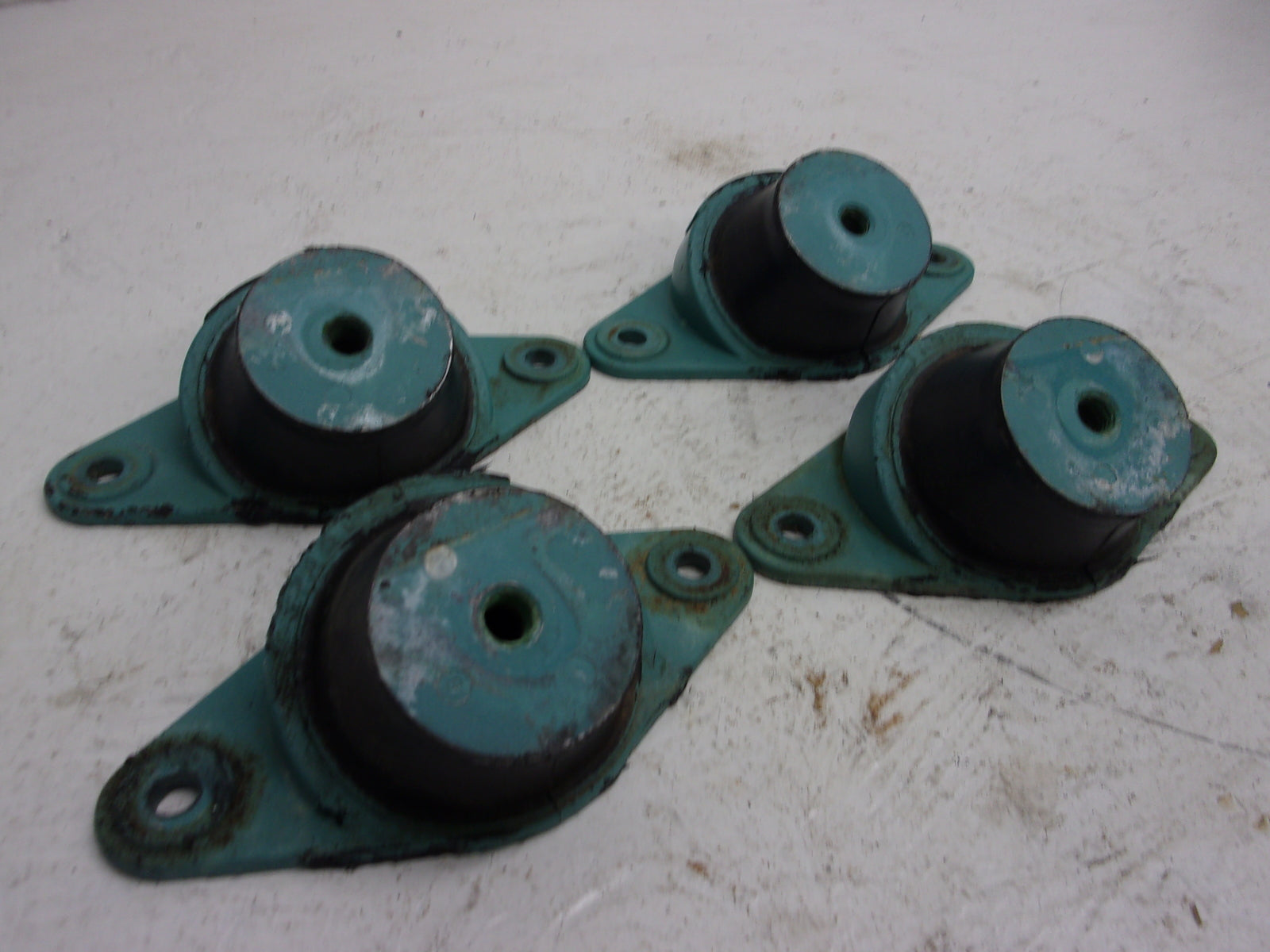 Kawasaki Jet Ski 1995-2007 ZXI STS STX 900/1100 OEM Engine Damper Set 92160-3838