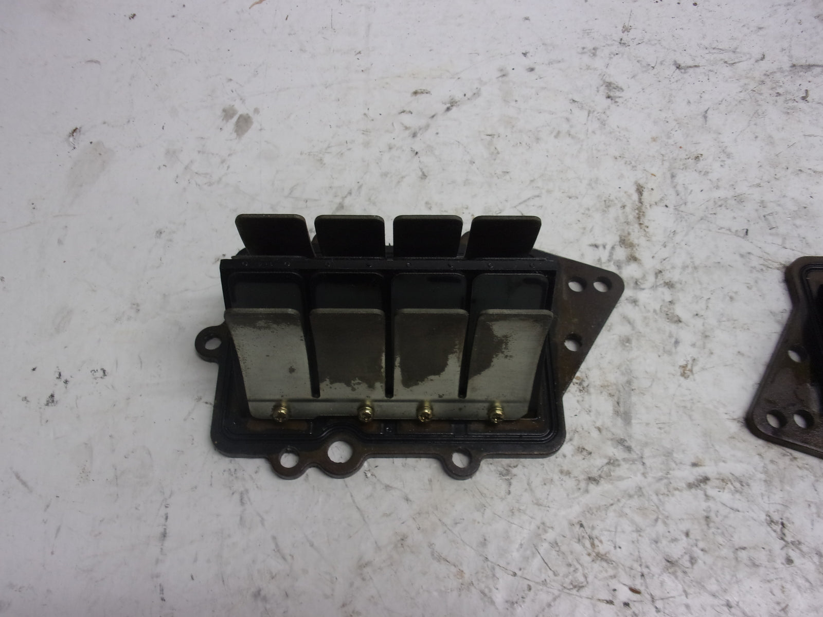 Yamaha Waverunner 1995-2005 GP XL XLT XA OEM Reed Valve Set Part 66V-13620-00-00