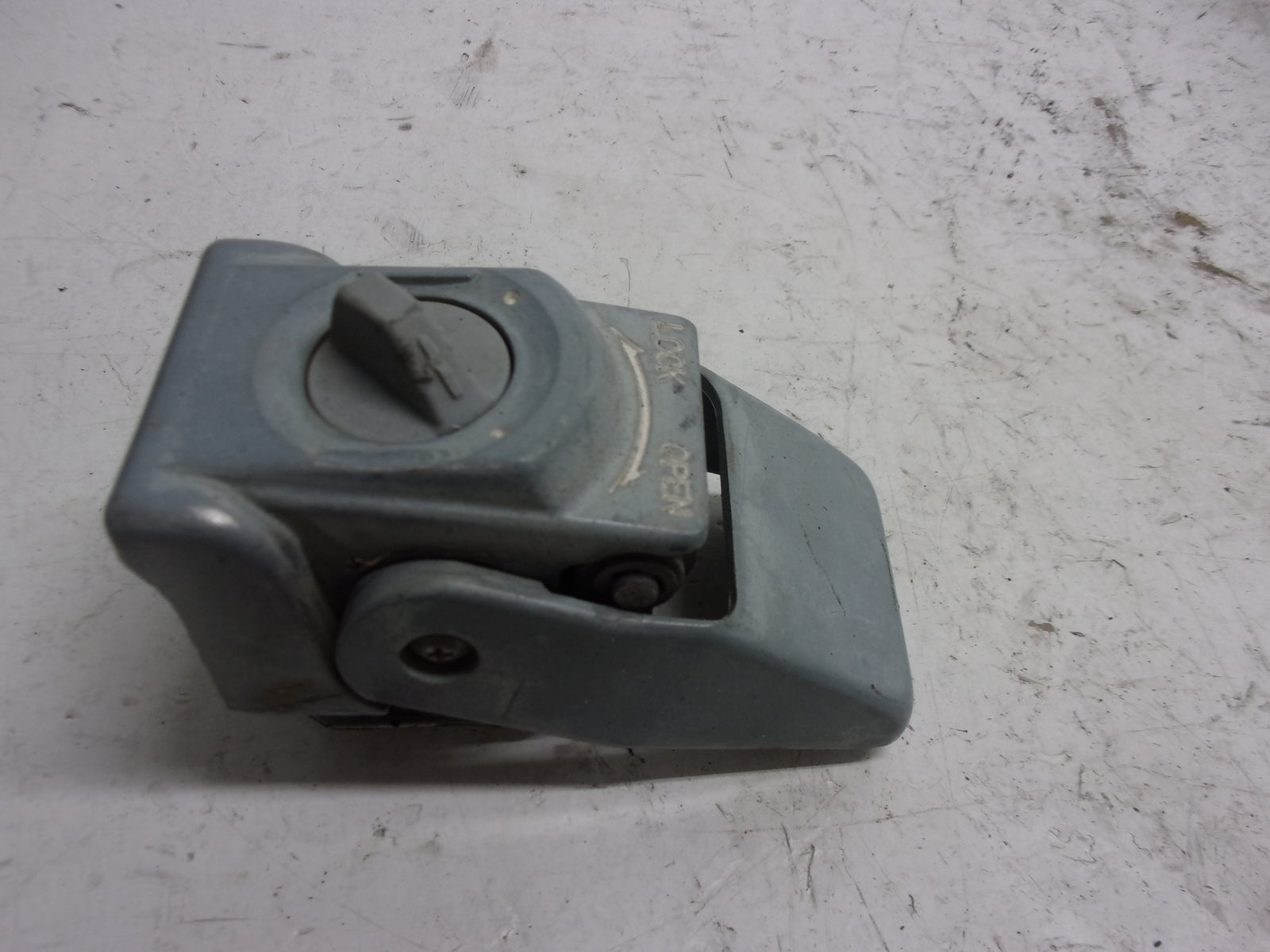 Kawasaki Jet Ski 1992-2001 750 SX SXI OEM Engine Hood Lock Assembly # 27016-3723