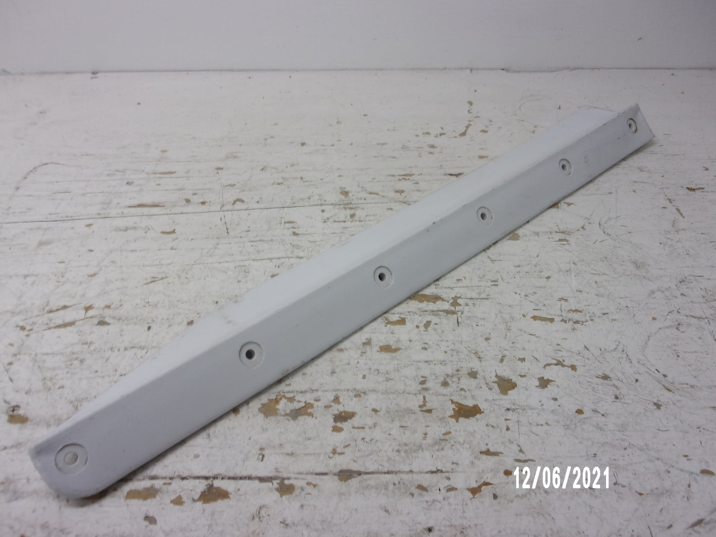 Polaris PWC Watercraft 1999 SLTH OEM White Left Hand Sponson Part# 5432272-207