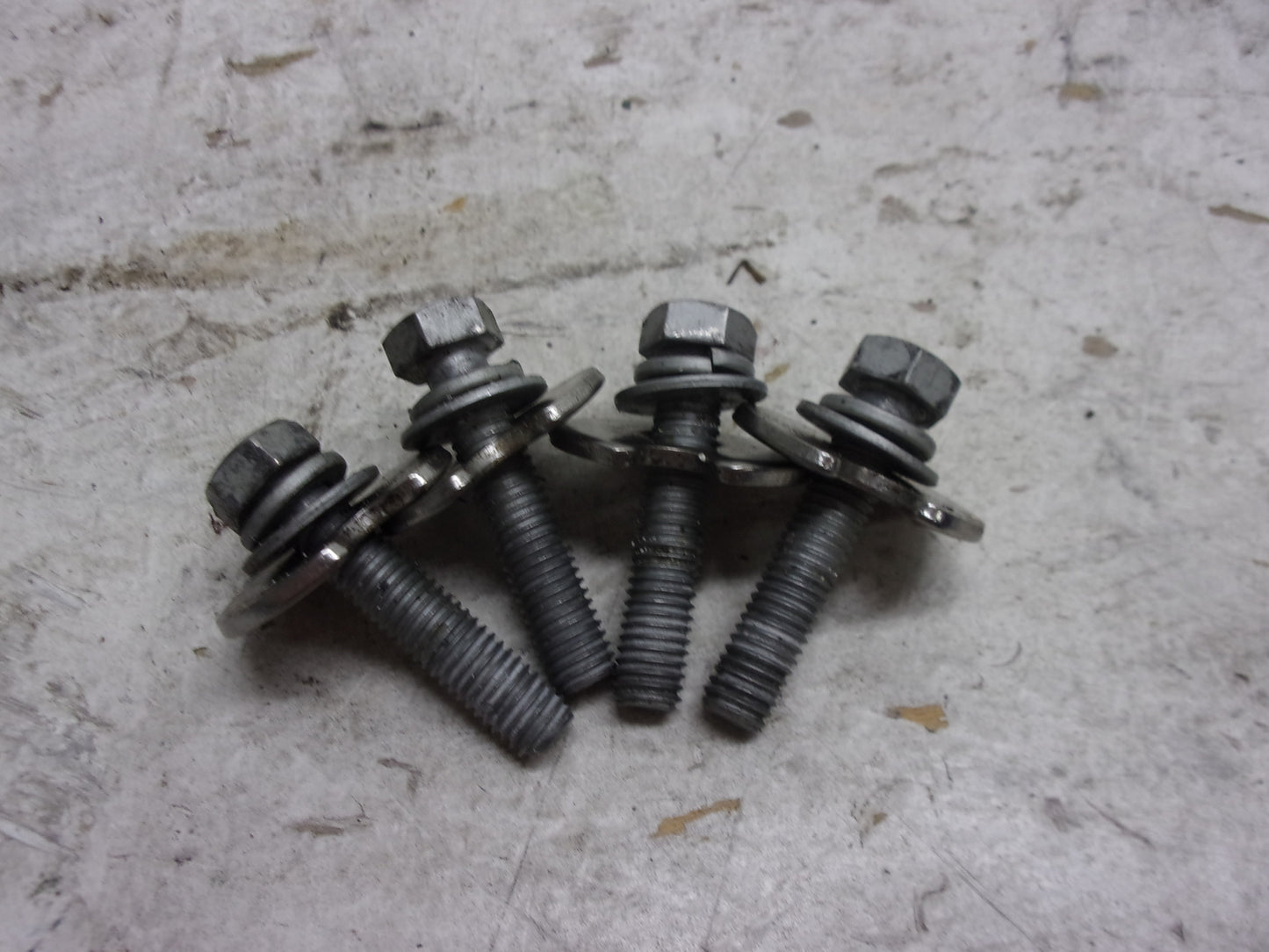 Yamaha Waverunner 1990-1995 VXR Waveraider 650 700 Motor Mount Set 6M6-44517-00-