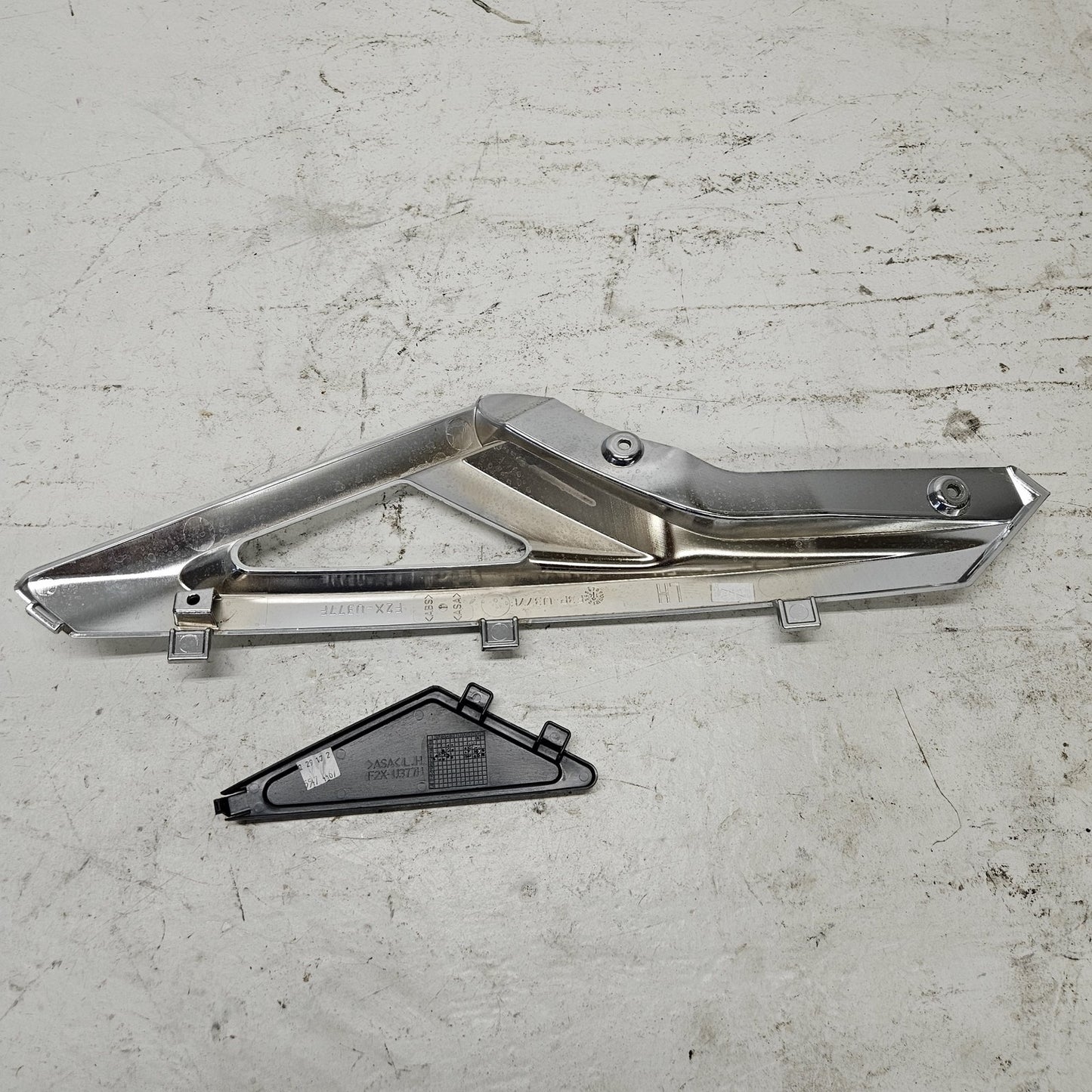 Yamaha WaveRunner 2015-2019 VX VXS VXR LH Chrome Trim + Insert F3P-U377F-00-00