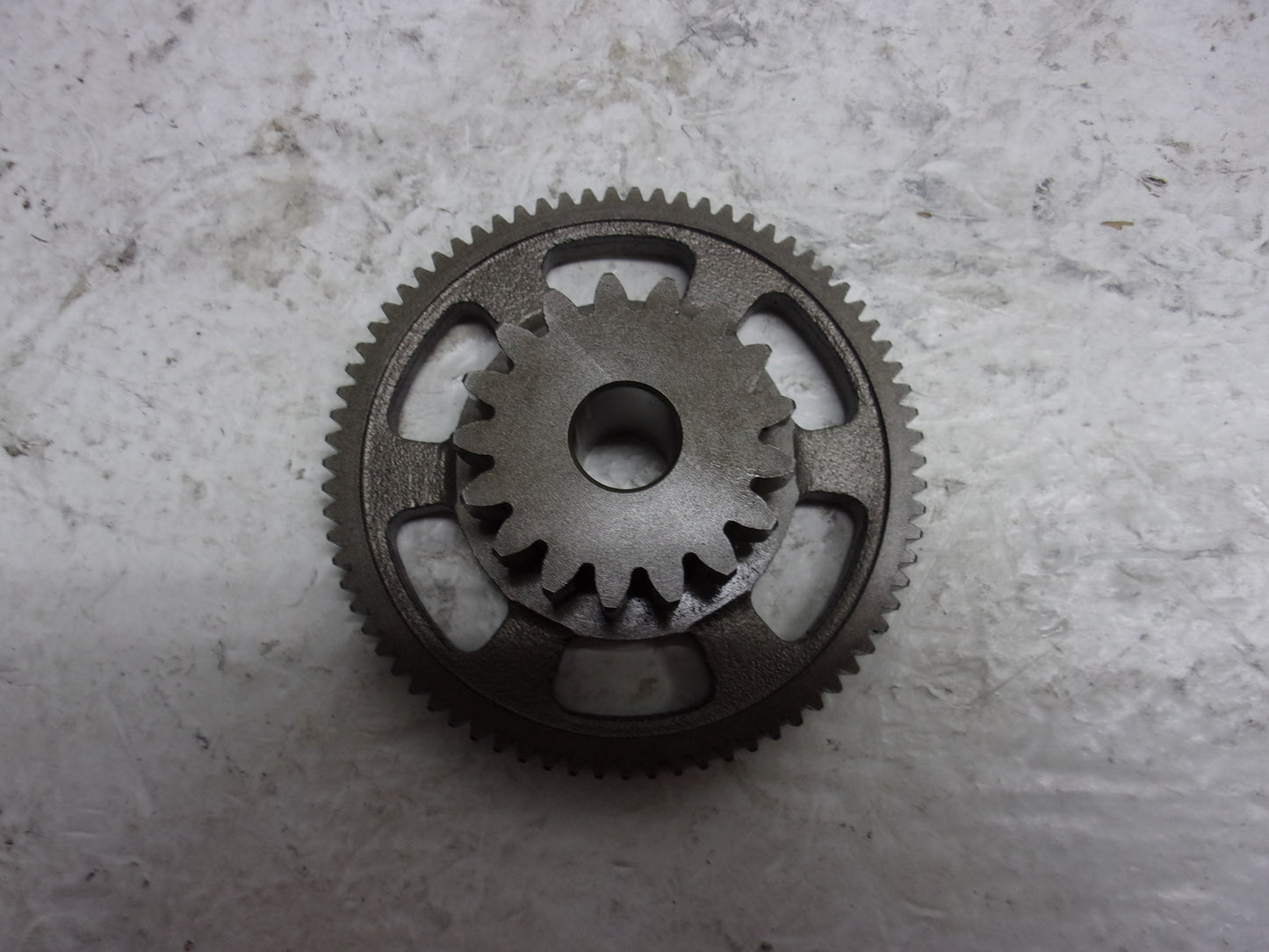Yamaha WaveRunner 2002-2015 VX FX V1 OEM Idler Gear Assembly # 60E-15517-00-00