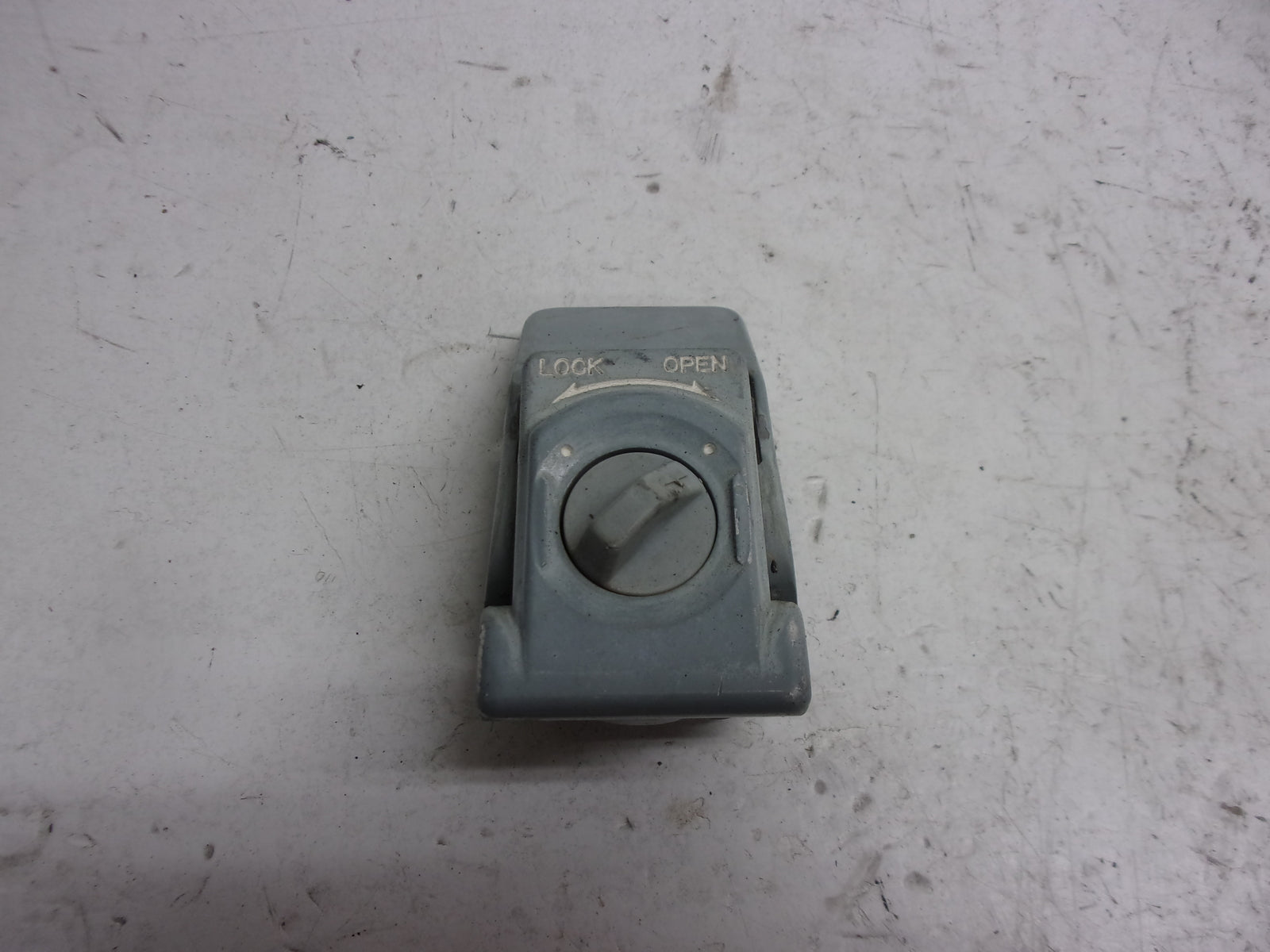 Kawasaki Jet Ski 1992-2001 750 SX SXI OEM Engine Hood Lock Assembly # 27016-3723