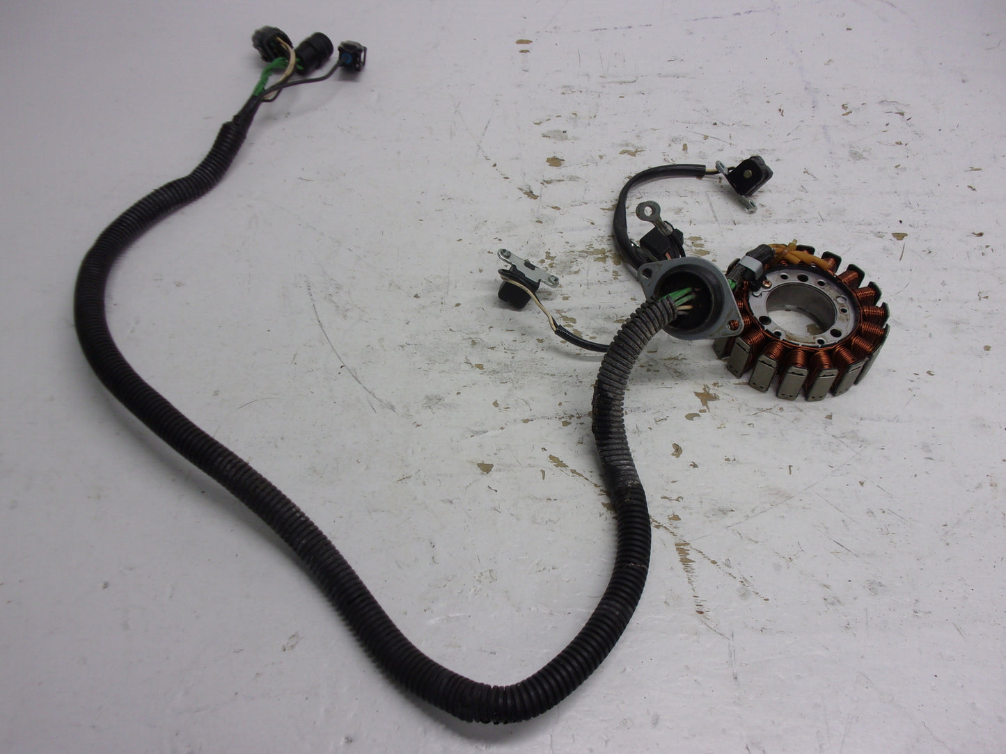 Yamaha Waverunner 2003-2006 GP1300R OEM Generator / Stator Part 60T-81410-00-00