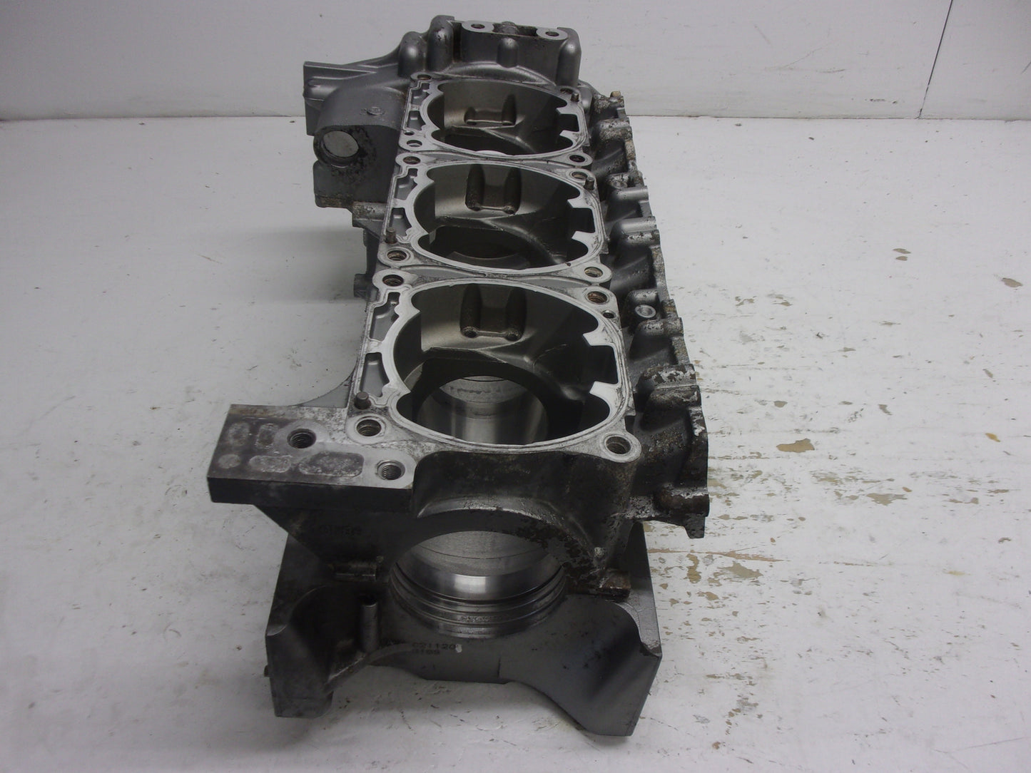 Yamaha WaveRunner PWC 2003-2008 GP1300 OEM Crankcase + Hardware 60T-15100-00-8S