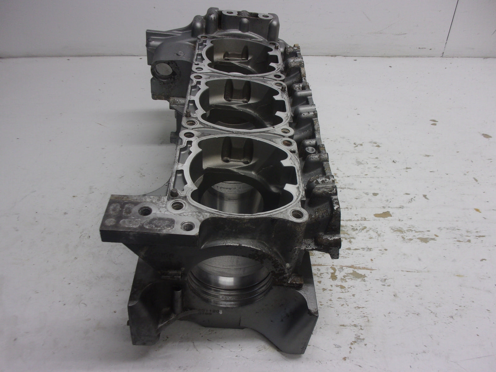 Yamaha WaveRunner PWC 2003-2008 GP1300 OEM Crankcase + Hardware 60T-15100-00-8S