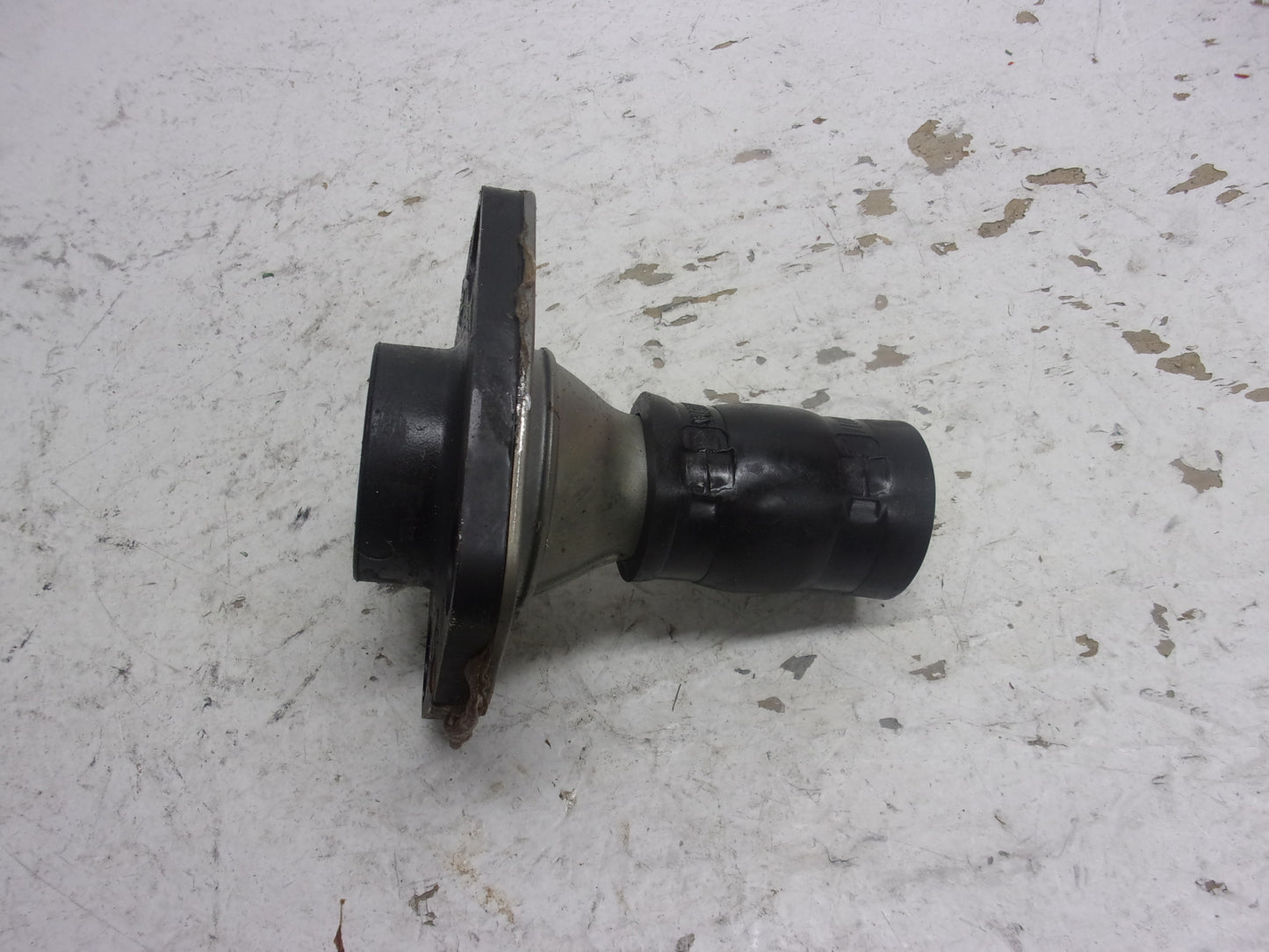 Kawasaki Jet Ski 1996-2008 STX Ultra 130/150 OEM Drive Shaft Holder # 13280-3730