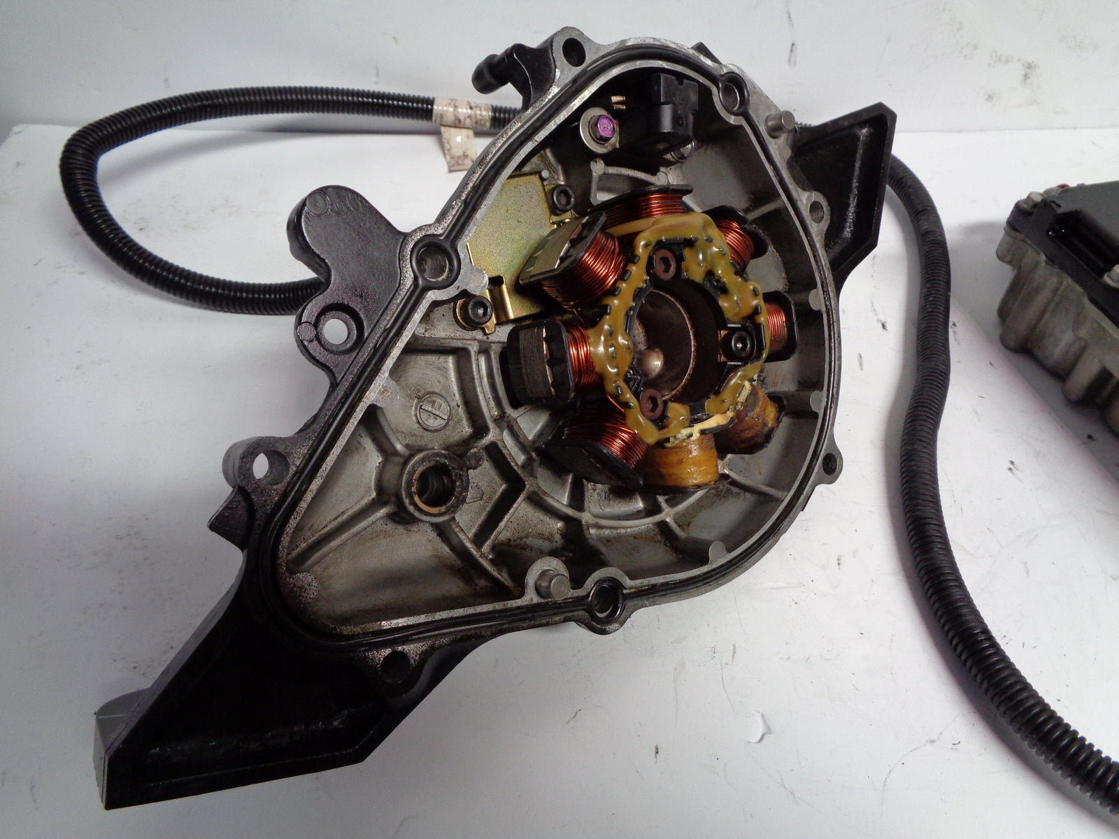 Yamaha 99-00 XL GP 800 Complete Electrical Box + Stator + Cover 66E-81337-10-8P