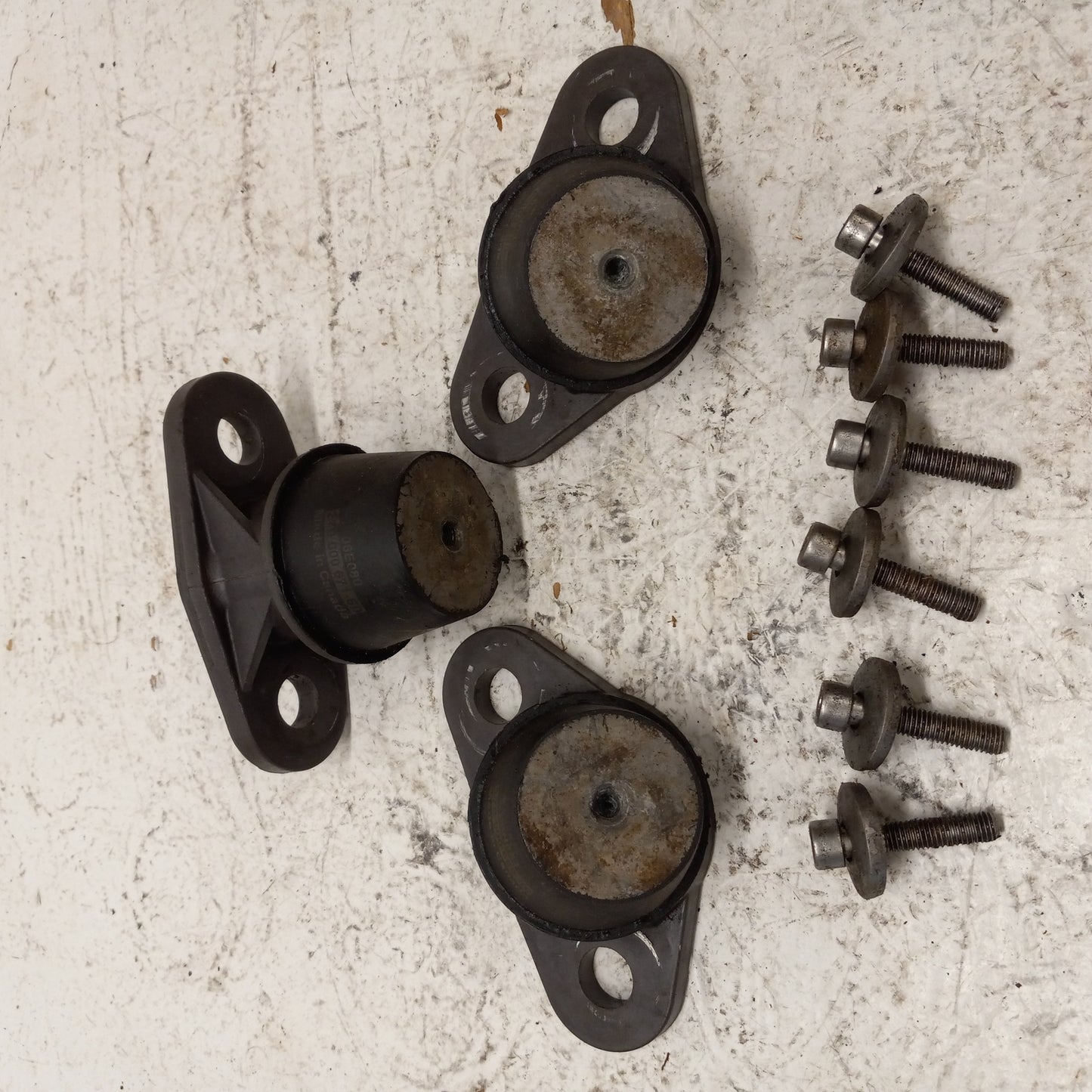 Sea Doo Bombardier 2006 GTI Engine Mount / Damper Set 270000669