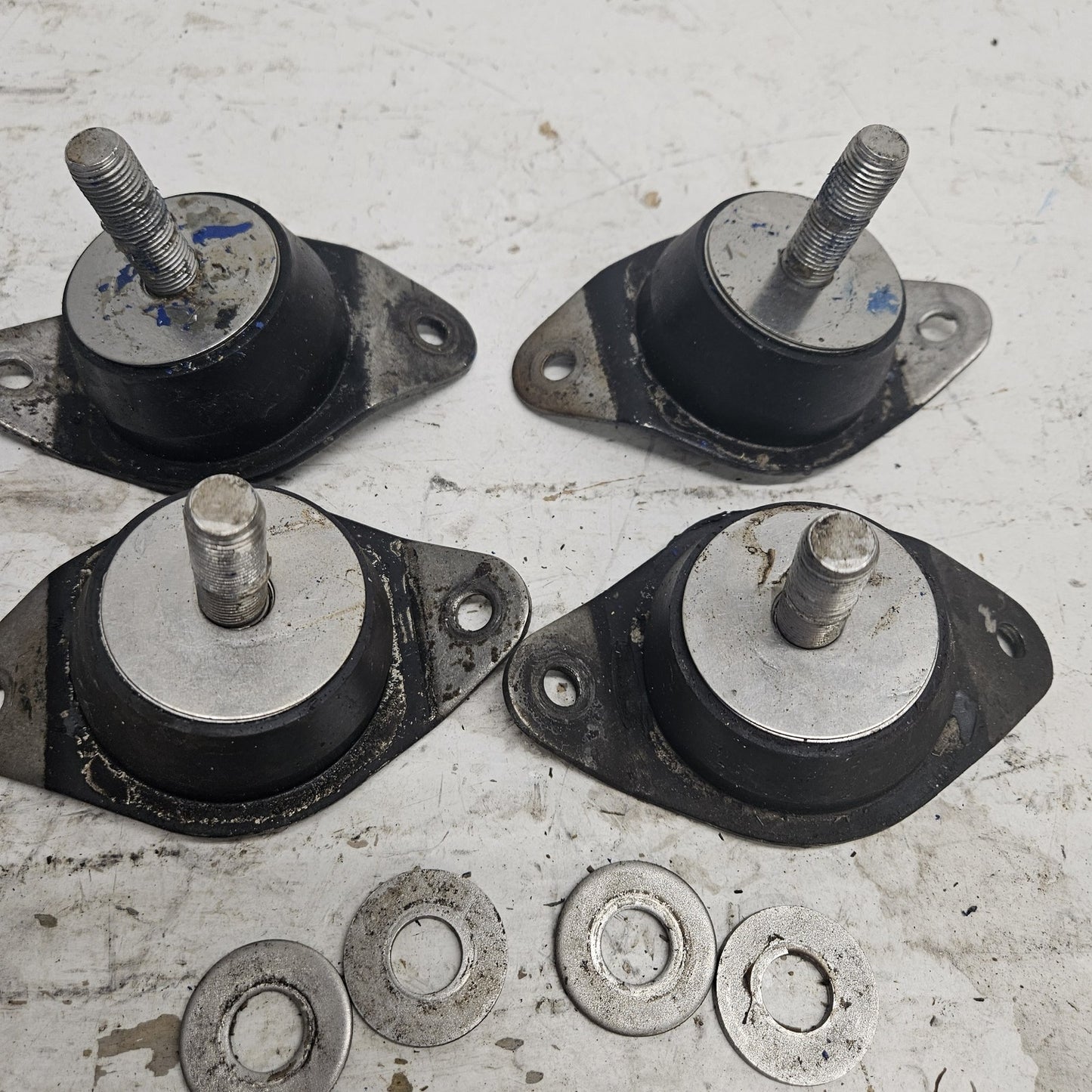 Polaris Watercraft 1995 SL SLX 650/750/780 OEM Engine Mount Set Part# 3110051