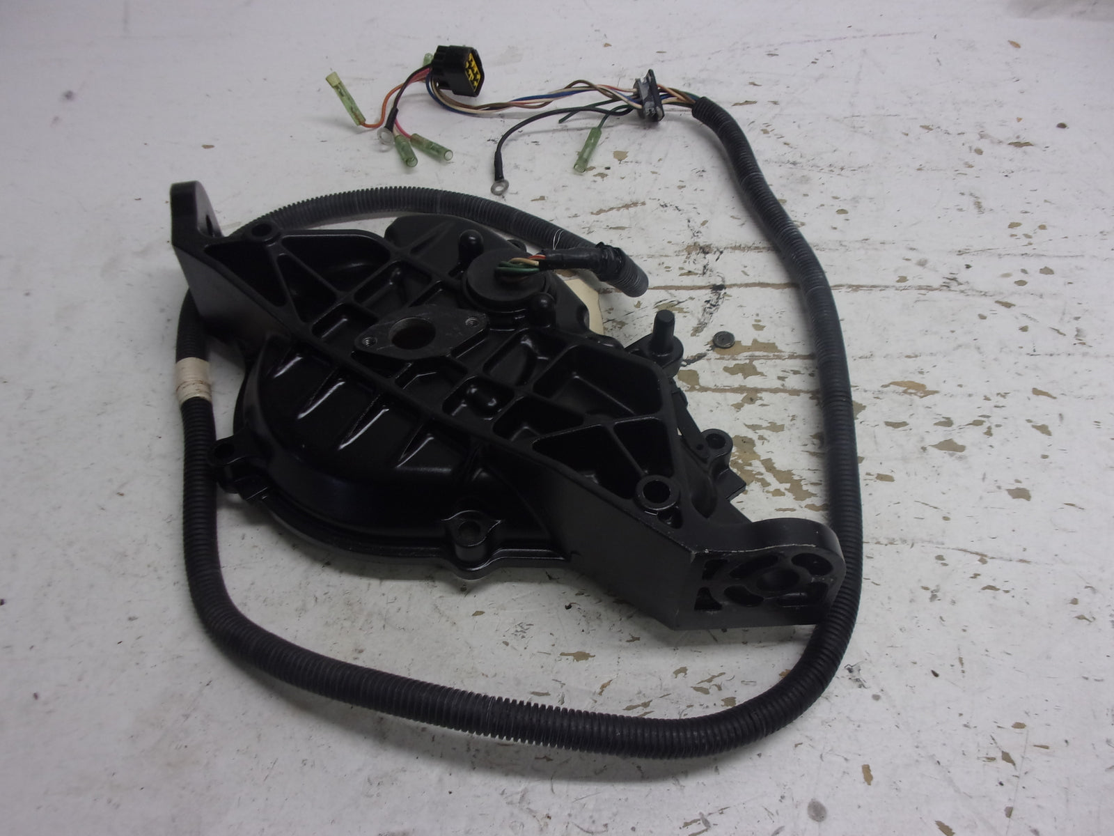 Yamaha 1999-2000 GP XL 800 Oil Pump Stator + Flywheel Cover # 66E-81337-10-8P