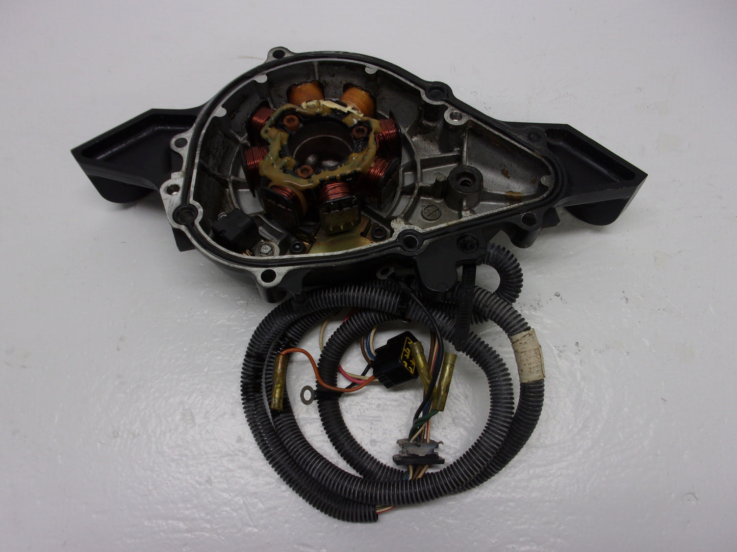 Yamaha Waverunner 99-2000 GP XL 800 OEM Stator + Flywheel Cover 66E-81337-10-8P