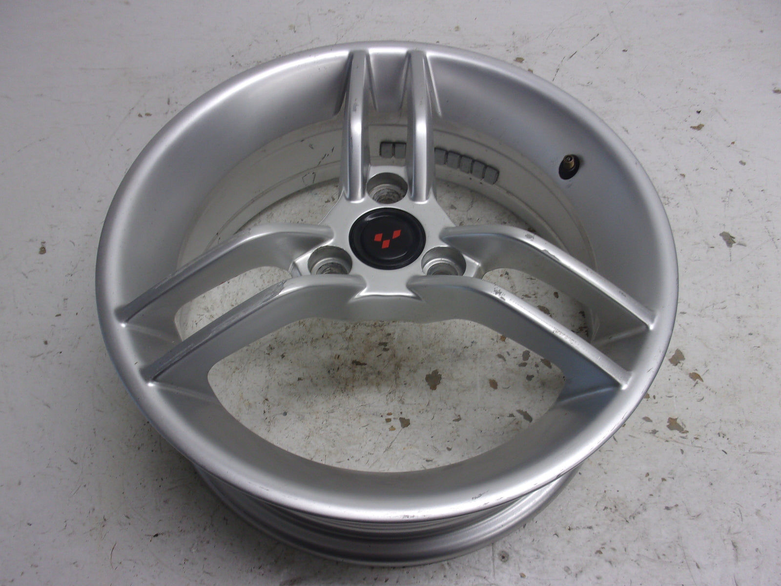 Can-Am Roadster 2010-2012 Spyder RS-S OEM Silver Front Wheel # 706201058