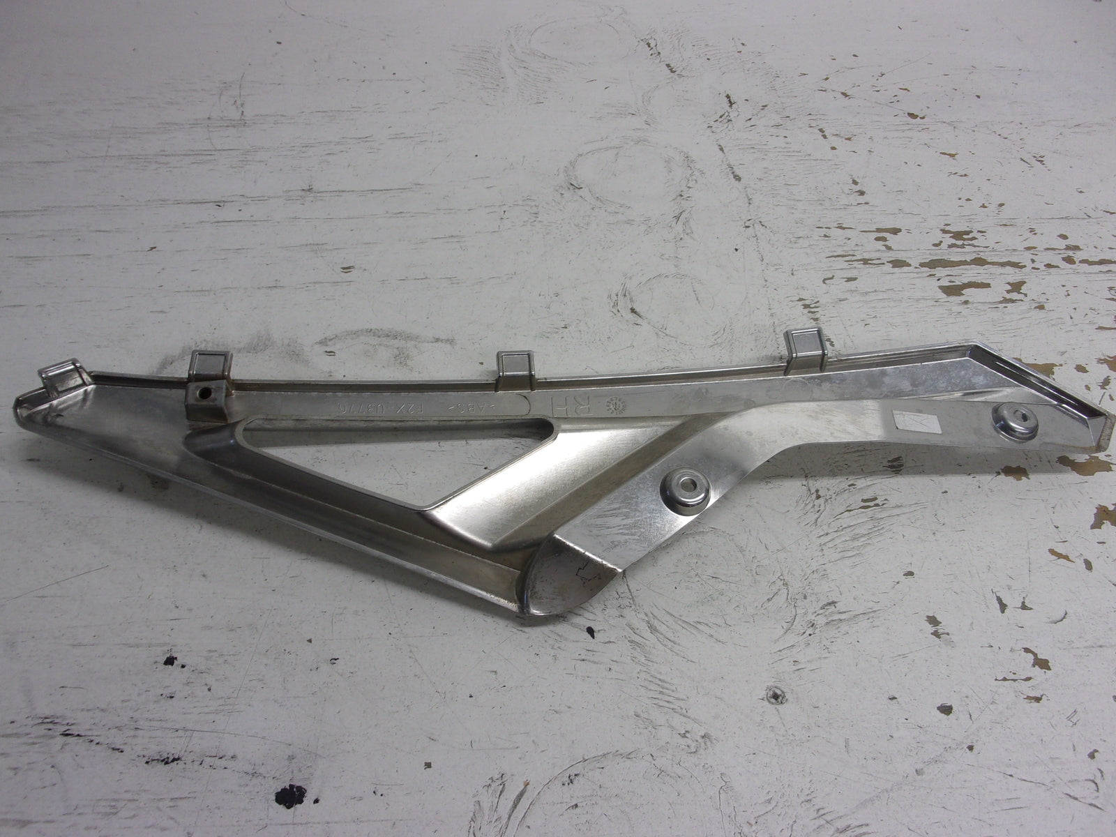 Yamaha WaveRunner 2015-2019 VX VXS VXR OEM Chrome RH Side Trim F2X-U377G-00-00