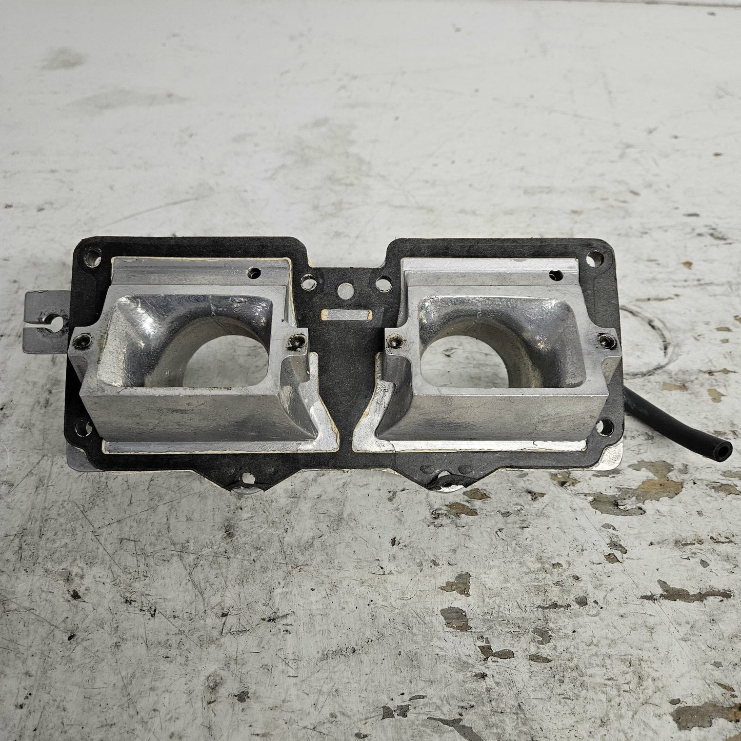 Yamaha 94-95 SuperJet 93-95 WBlaster  94-95 FX1 RIVA Dual Carburetor Manifold