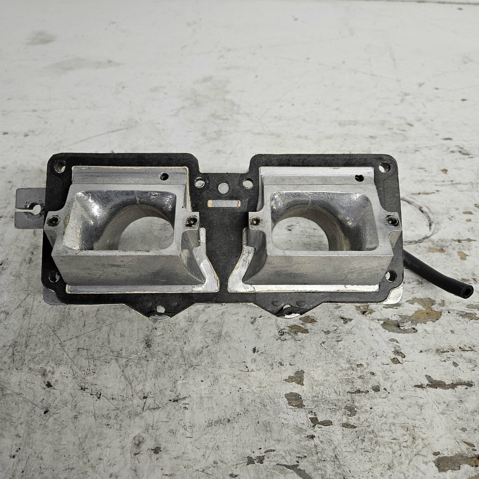 Yamaha 94-95 SuperJet 93-95 WBlaster  94-95 FX1 RIVA Dual Carburetor Manifold