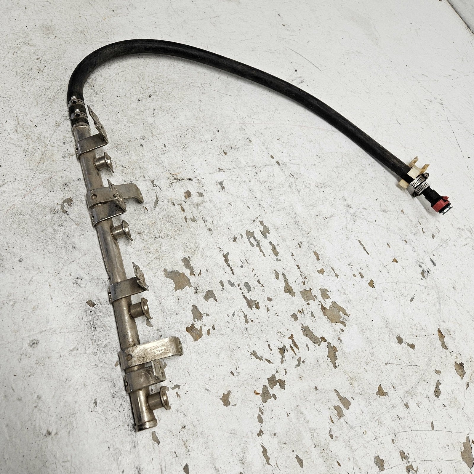Yamaha Waverunner 2005-2011 VX VX1100 OEM Fuel Rail Assembly # 60E-13761-10-00
