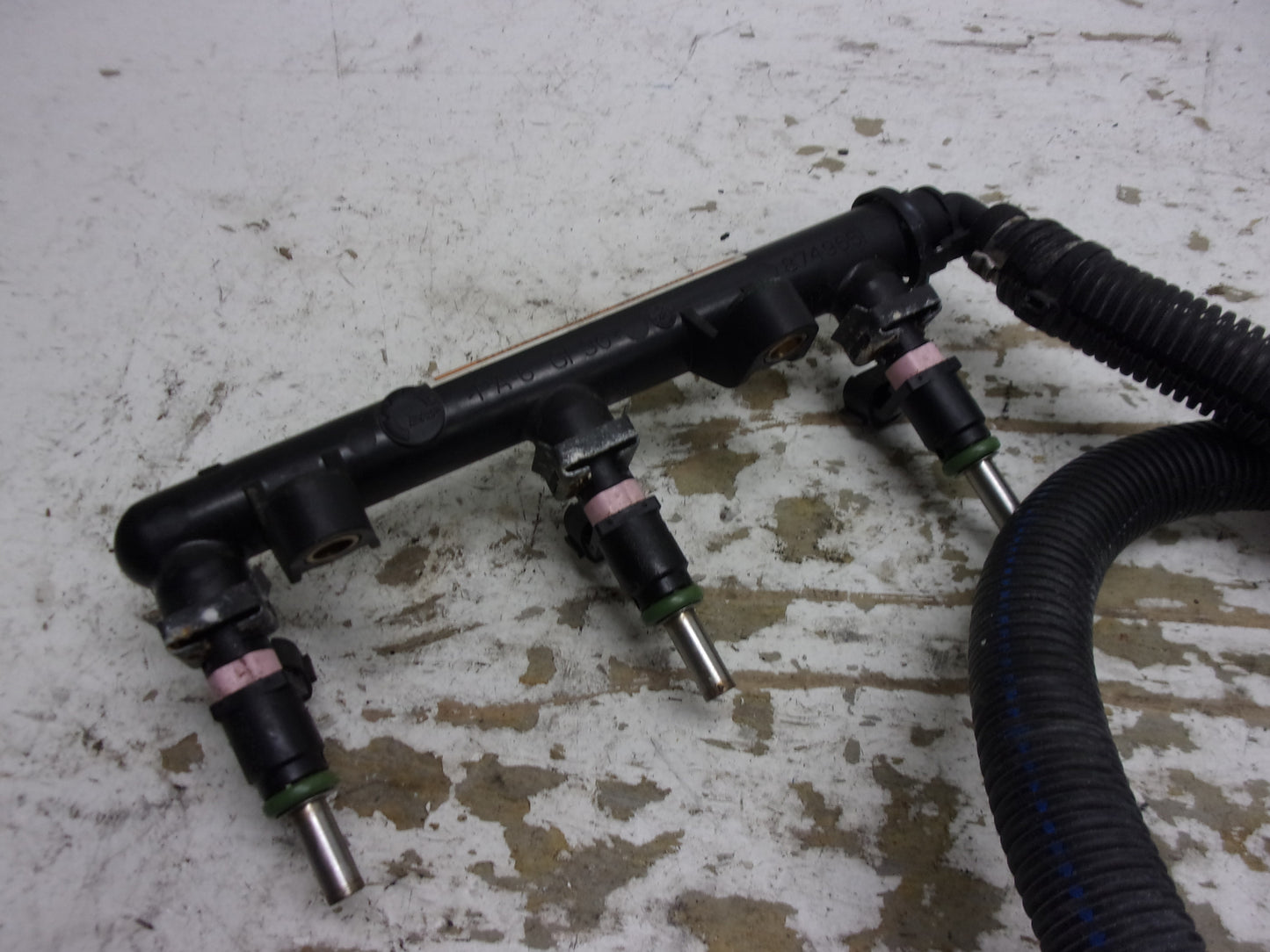 Sea Doo Bombardier 2019-2022 Spark OEM Fuel Rail + Fuel Injectors # 420874855
