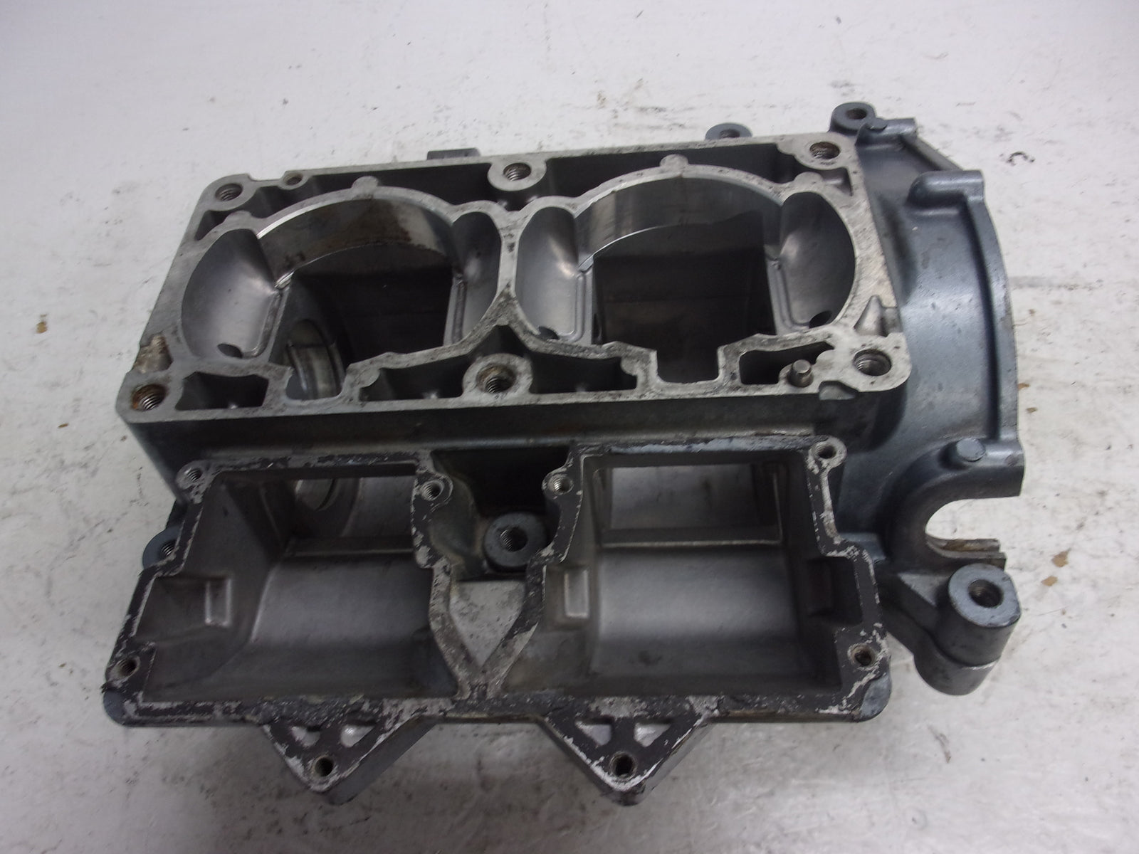 Yamaha Waverunner 1990-1996 VXR SuperJet WR3 650 OEM Crankcase # 6M6-15100-00-94
