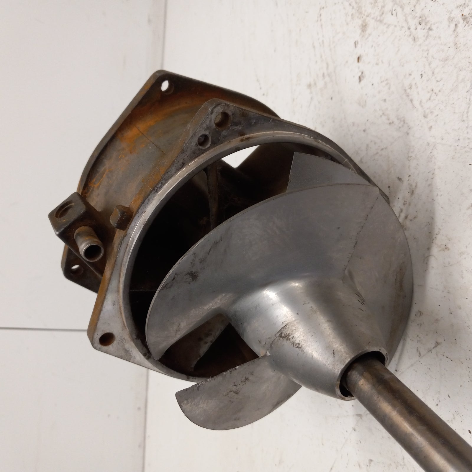 Yamaha Waverunner 1995-1996 WR WVT OEM Solas Prop + Duct # 6R7-51315-00-94