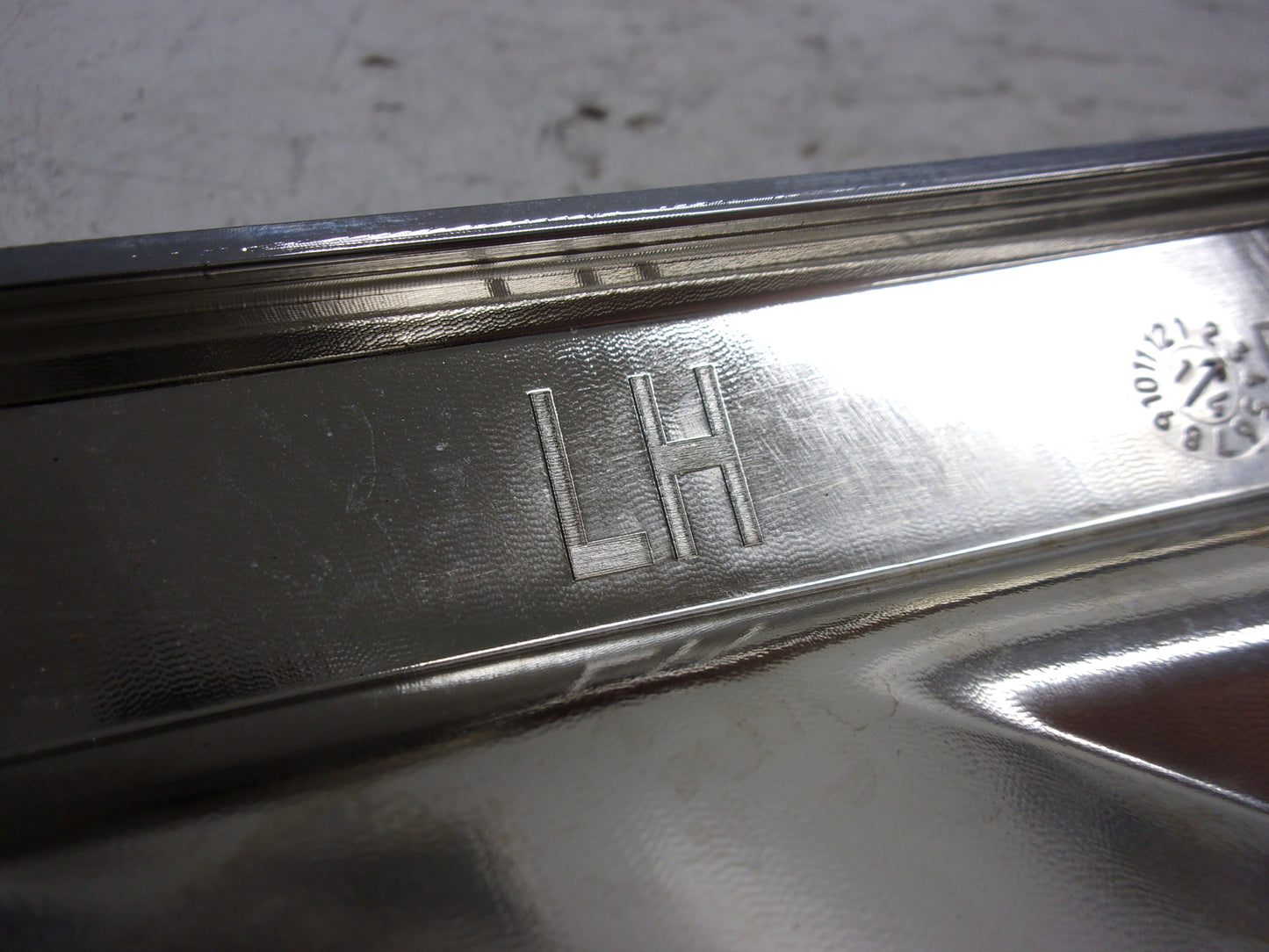 Yamaha WaveRunner 2015-2019 VX VXS VXR OEM Chrome LH Side Trim F2X-U377F-00-00