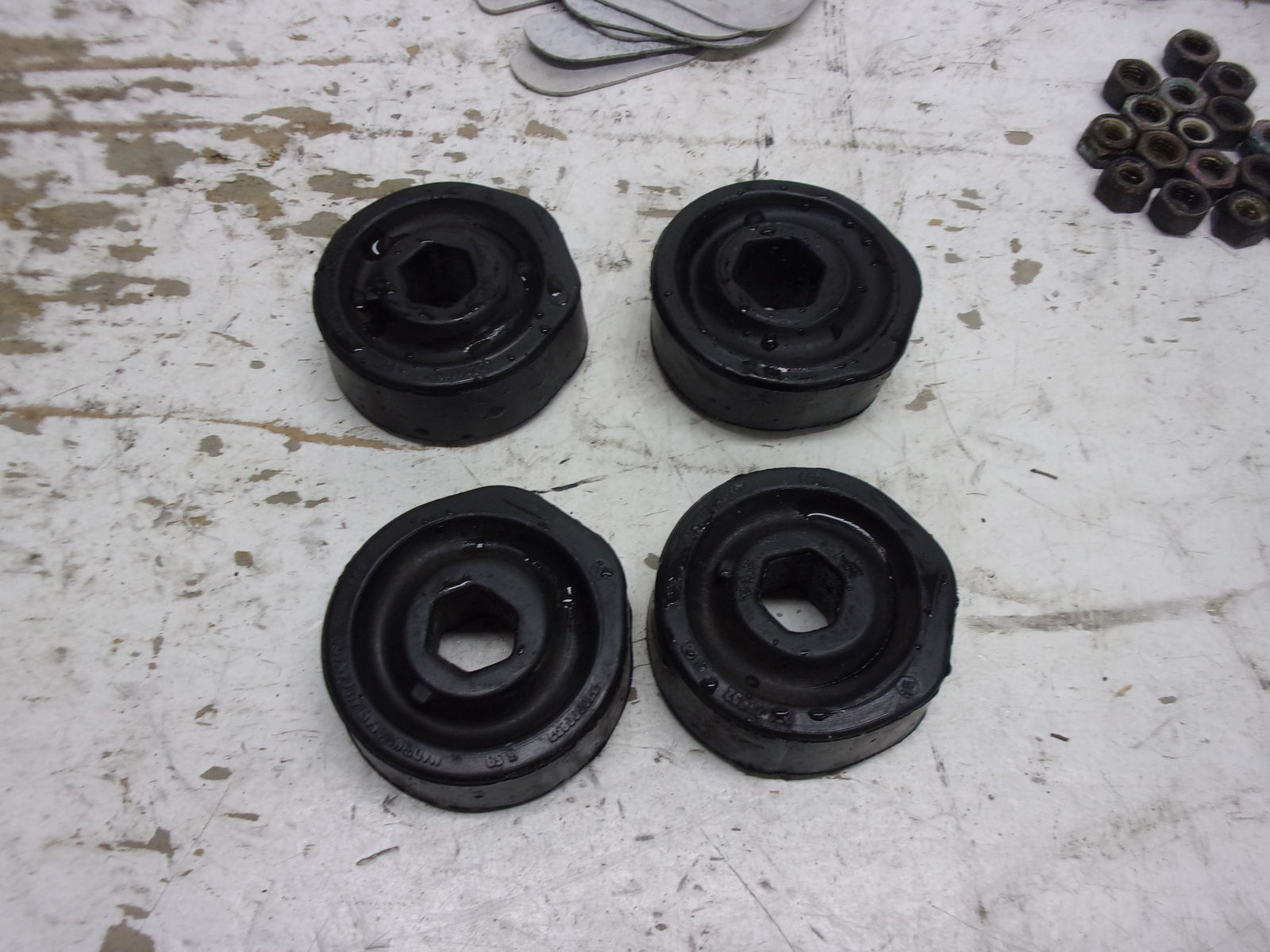 Sea Doo Bombardier 2014-2015 Spark Complete Engine Mount / Damper Set 270000858