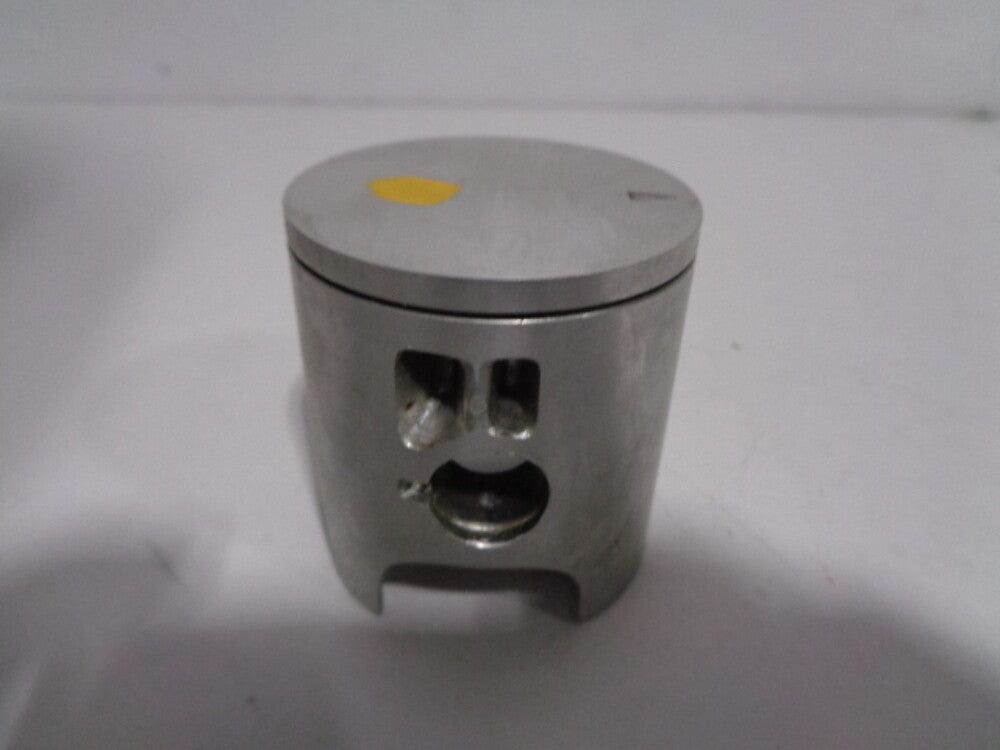 Suzuki Dirt Bike 1986-1988 RM-125 Standard Size OEM Piston 12110-01B41-0F0