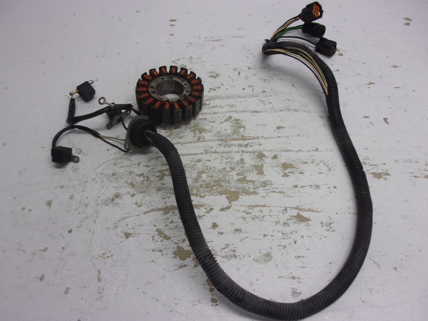 Yamaha Waverunner 2003-2006 GP1300R OEM Generator / Stator Part 60T-81410-00-00