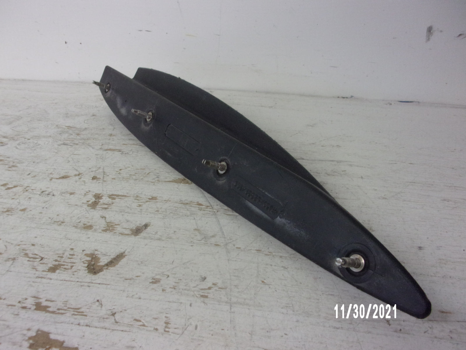 Yamaha WaveRunner 1998-1999 XL 760/1200 OEM Black Right Sponson GU2-U883P-00-00