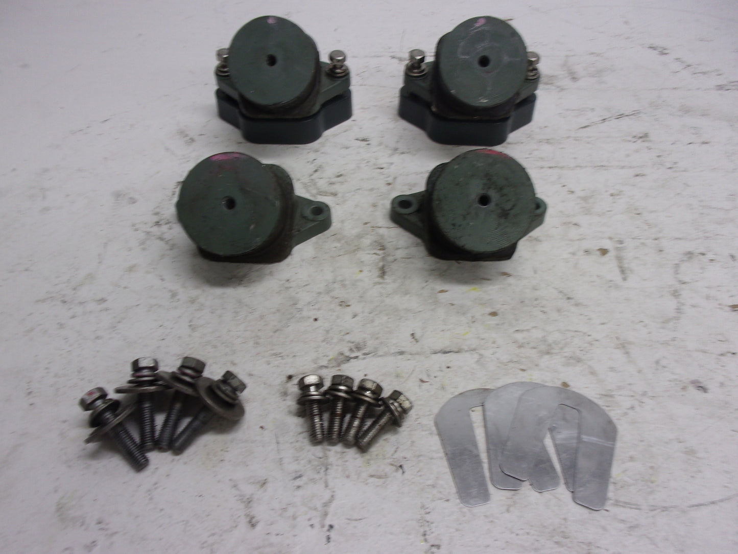 Yamaha WaveRunner 1996-2003 SV GP XL OEM Engine Mount Set Part# 63M-44517-01-5B