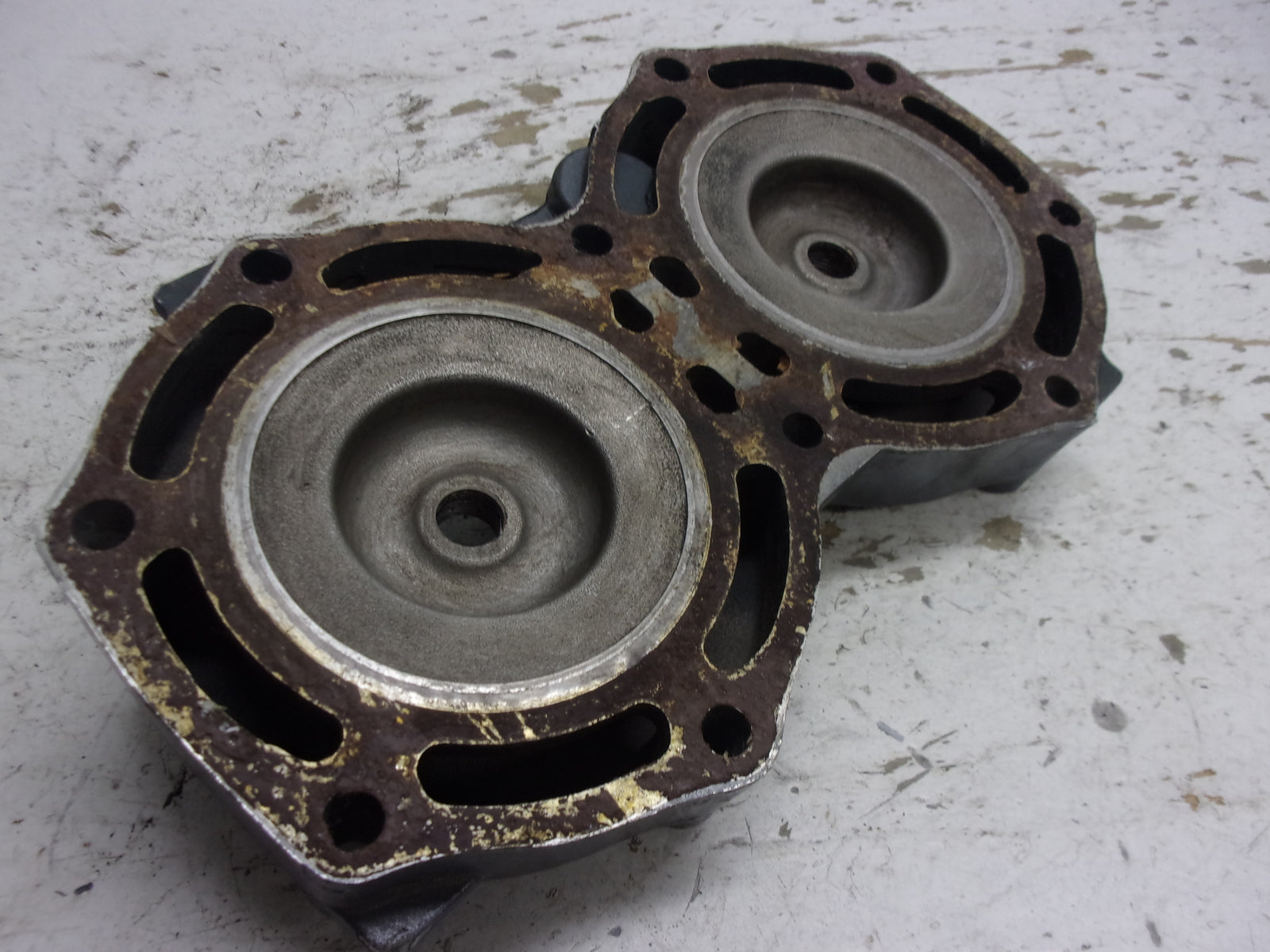 Yamaha Waverunner 1990-1996 SuperJet VXR 650 OEM Cylinder Head # 6R7-11111-00-94