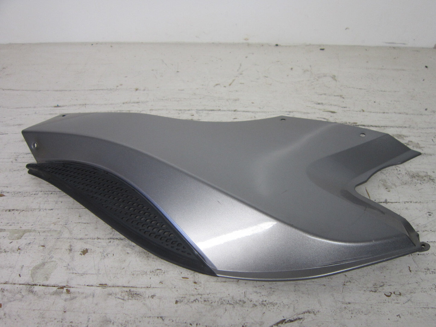 Can-Am Roadster 2012-2013 Spyder RS ST OEM Silver Right Side Panel # 705006255