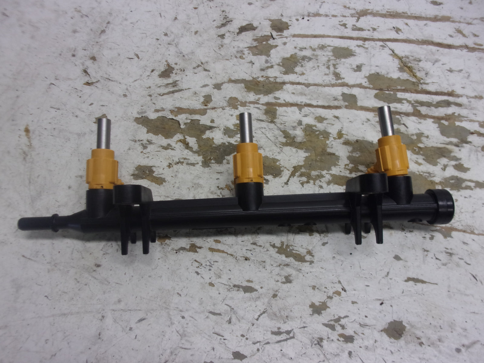 Yamaha 2016-2017 VX V1 EX  OEM Fuel Rail + Injectors Part# 6EY-13761-00-00