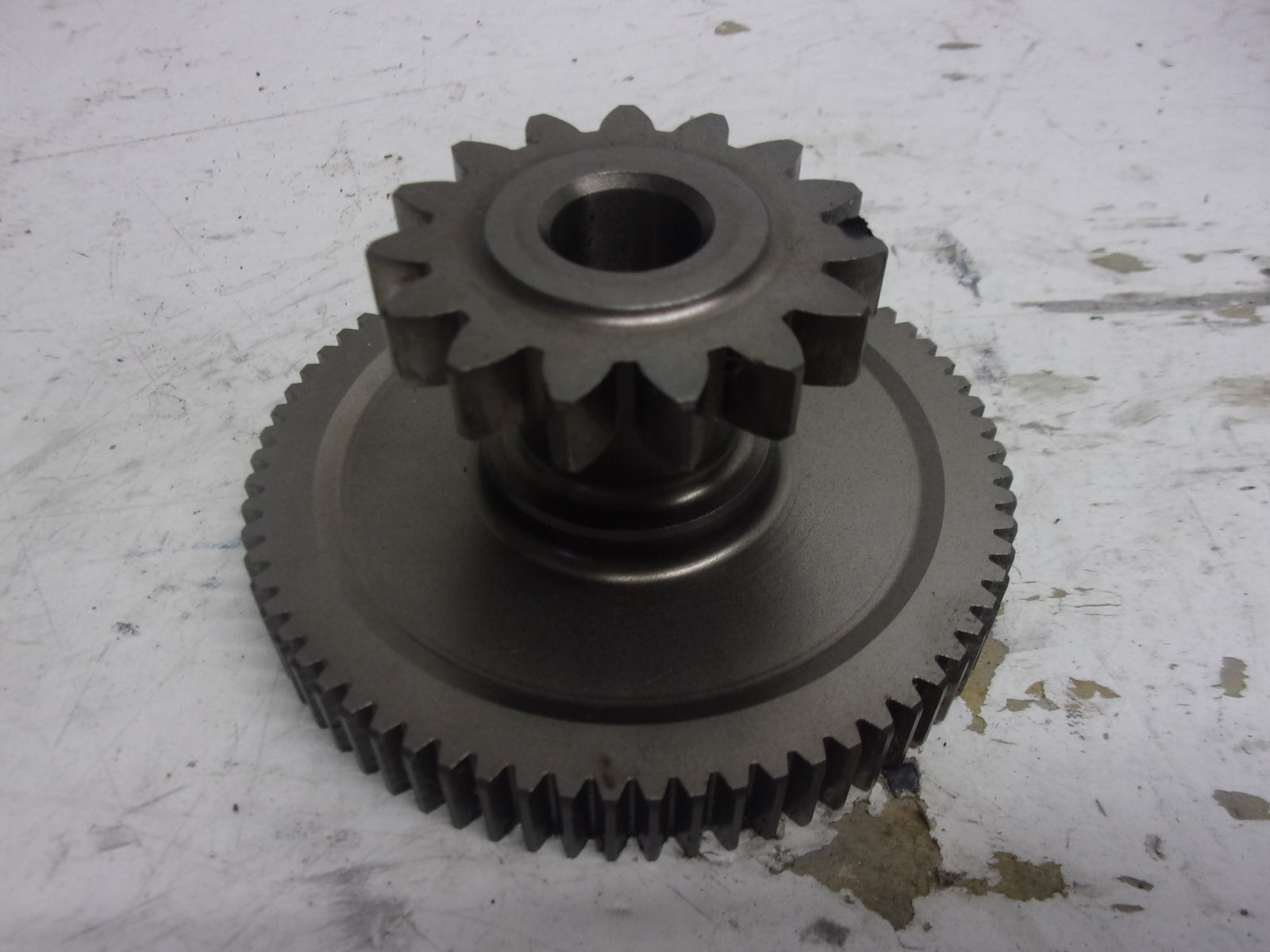 Yamaha Waverunner 2016-2022 VX EX V1 OEM Idler Gear Assembly # 2HC-15512-00-00