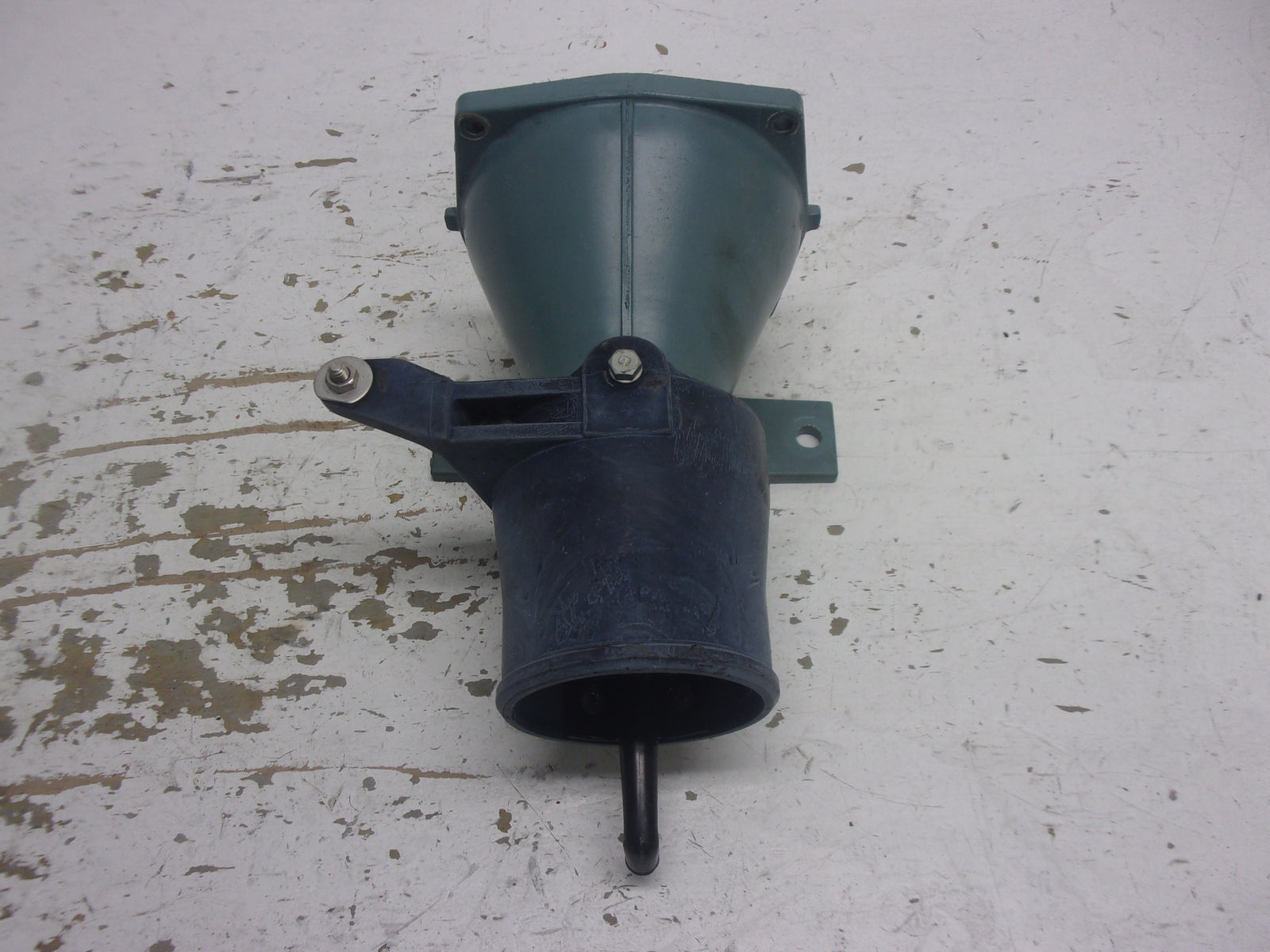 Yamaha WaveRunner 1990-1996 WaveRunner 3 OEM Pump & Nozzle Part# 6R8-51318-00-5B