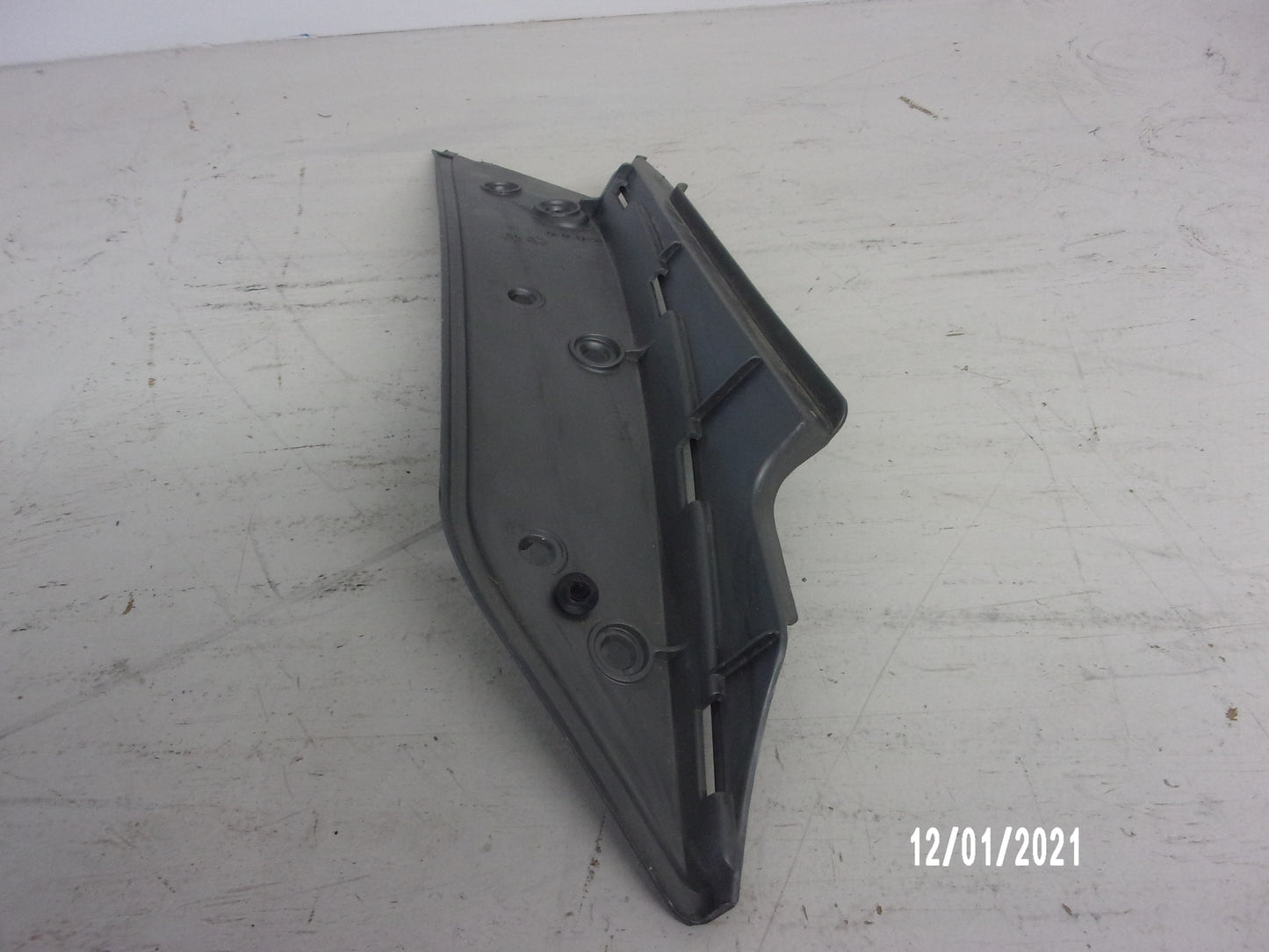 Sea Doo Bombardier PWC 2004 RXP OEM Right Hand Metallic Moulding # 291002003
