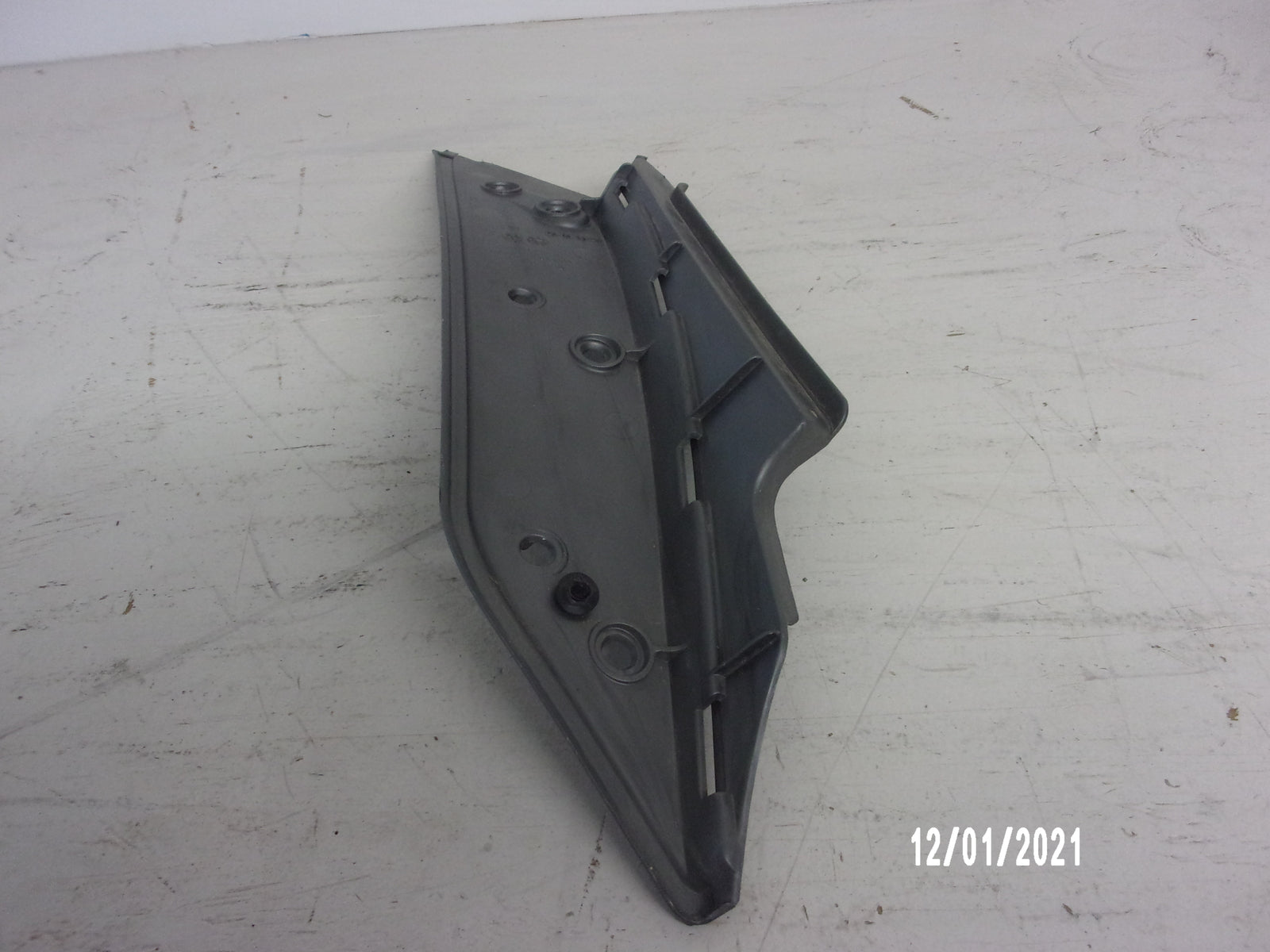 Sea Doo Bombardier PWC 2004 RXP OEM Right Hand Metallic Moulding # 291002003