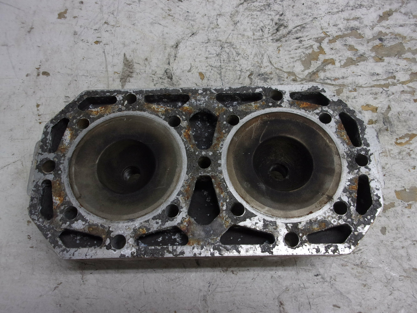 Kawasaki Jet Ski 1987-1990 JS550 550 SX OEM Red Cylinder Head Part 11008-2059-YR